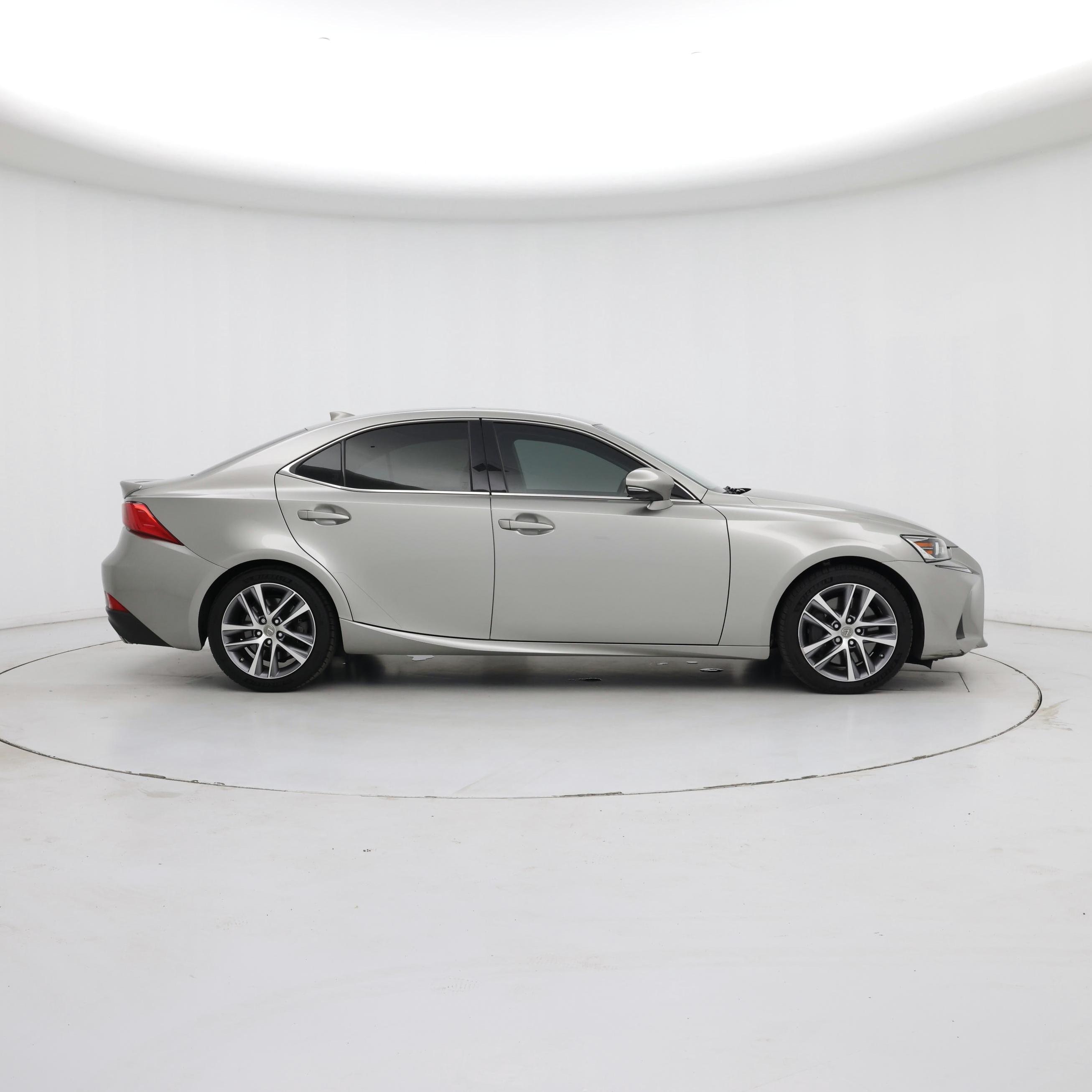 Thumbnail: 2019 Lexus IS - 7
