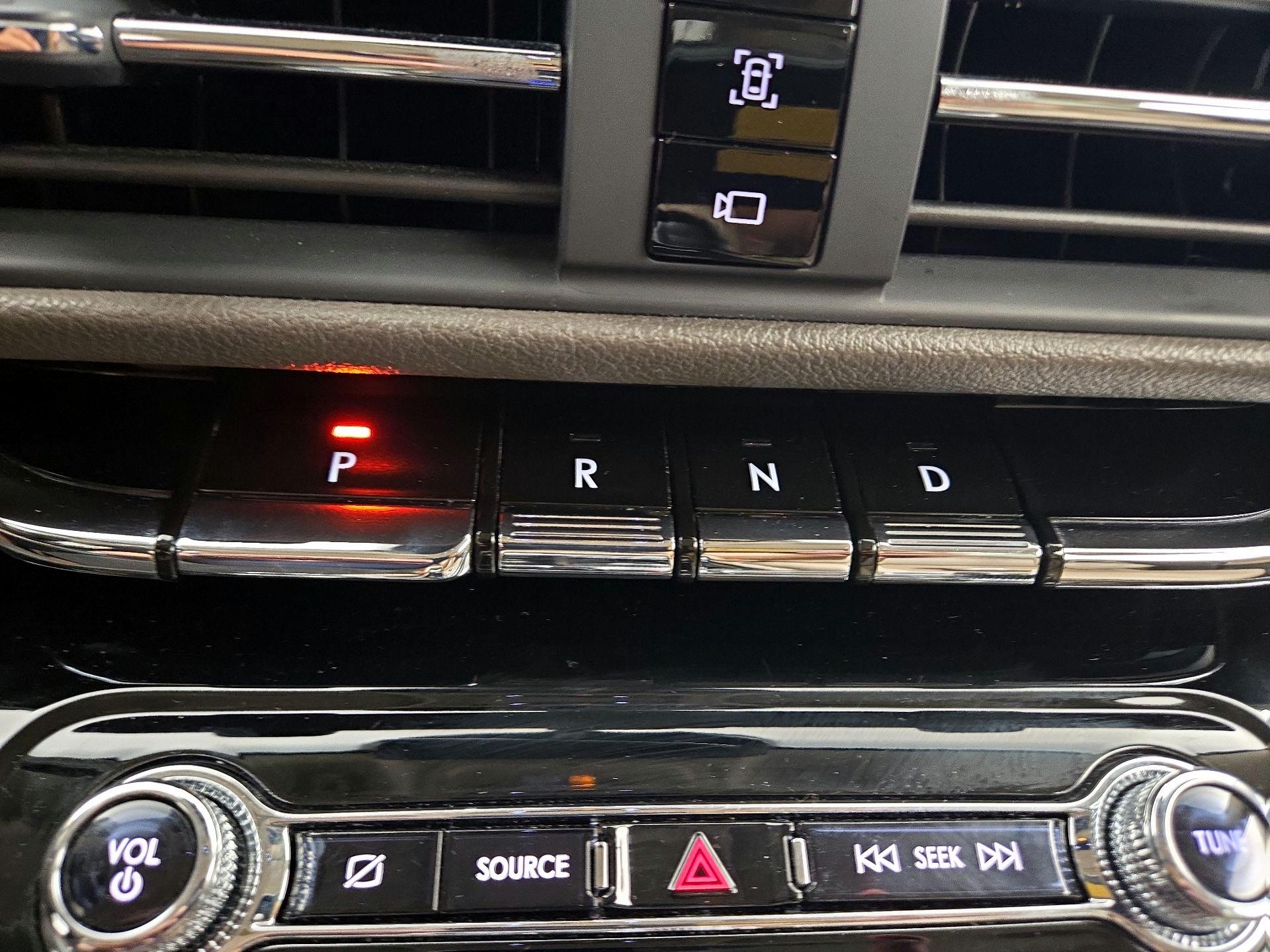 Thumbnail: 2021 Lincoln Corsair - 18