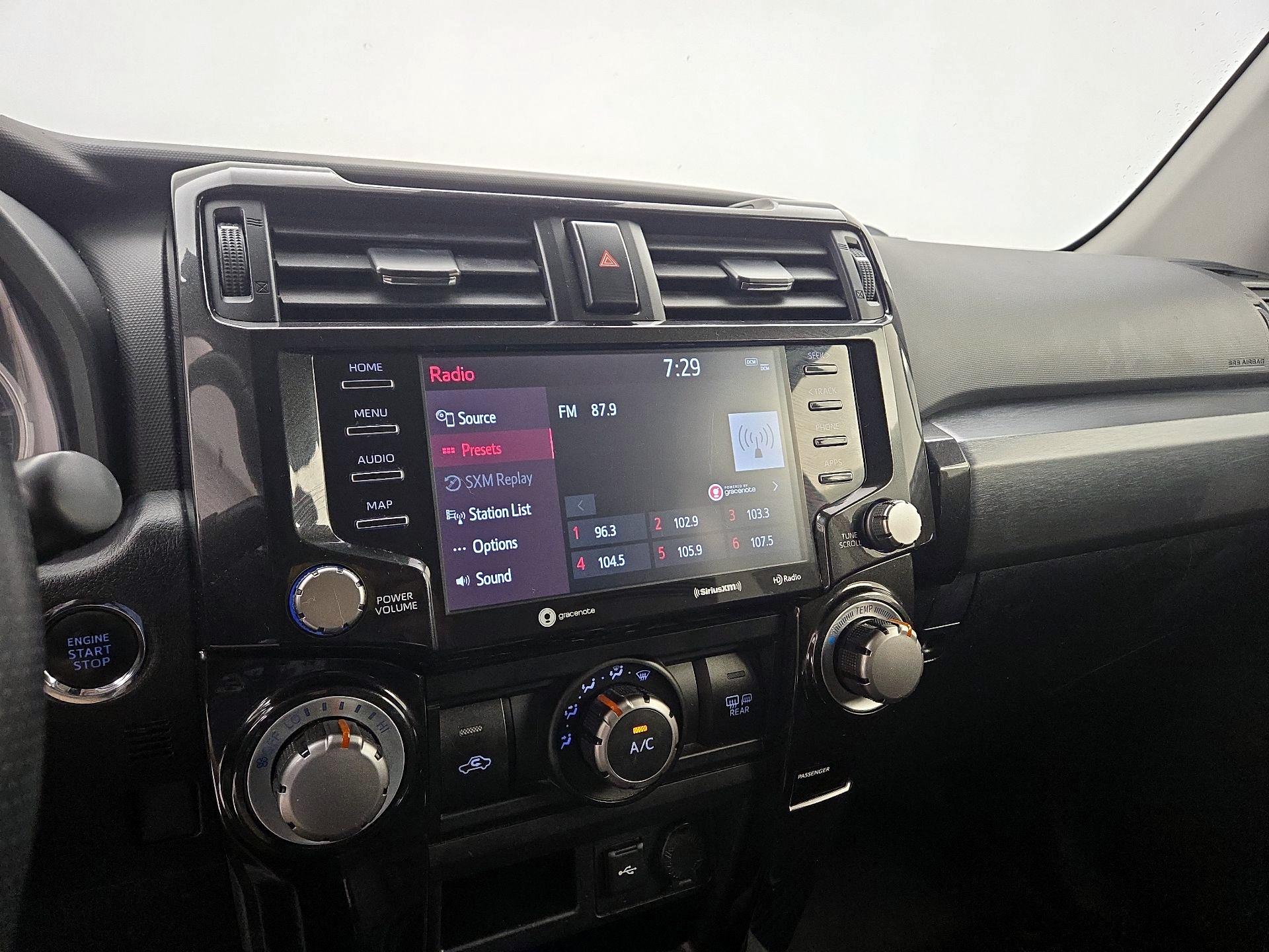 Thumbnail: 2022 Toyota 4Runner - 15