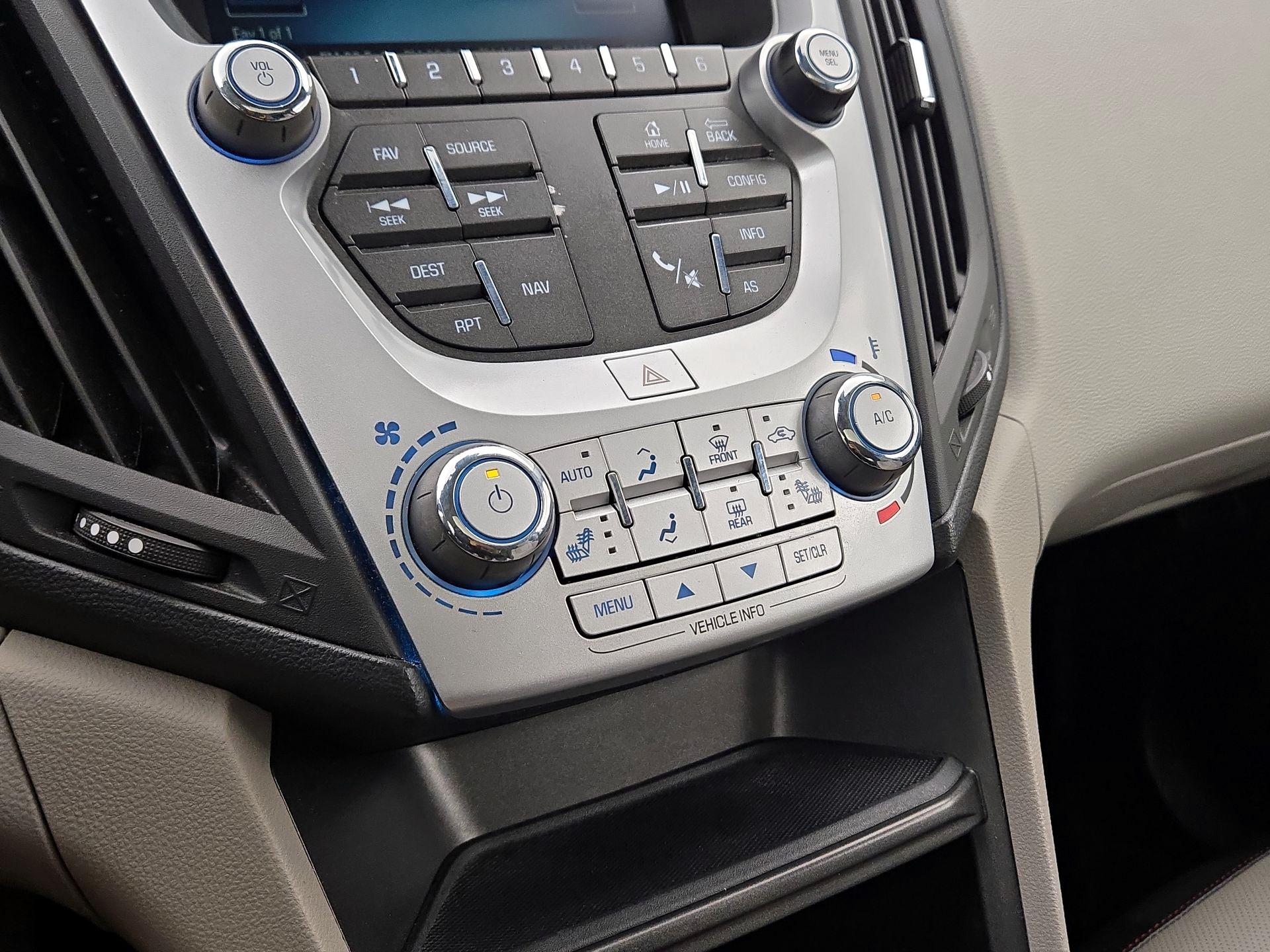 Thumbnail: 2016 Chevrolet Equinox - 15