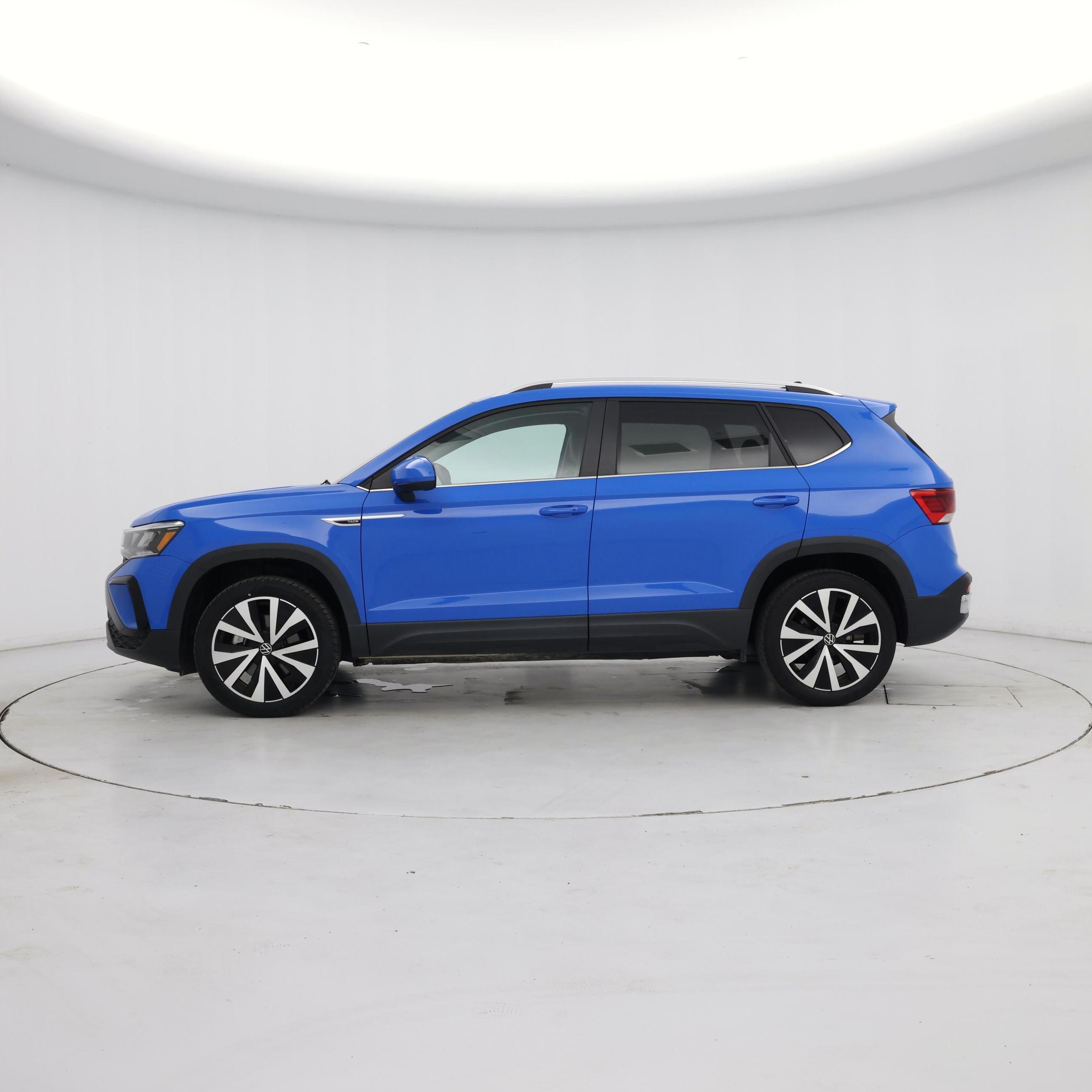 Thumbnail: 2022 Volkswagen Taos - 3