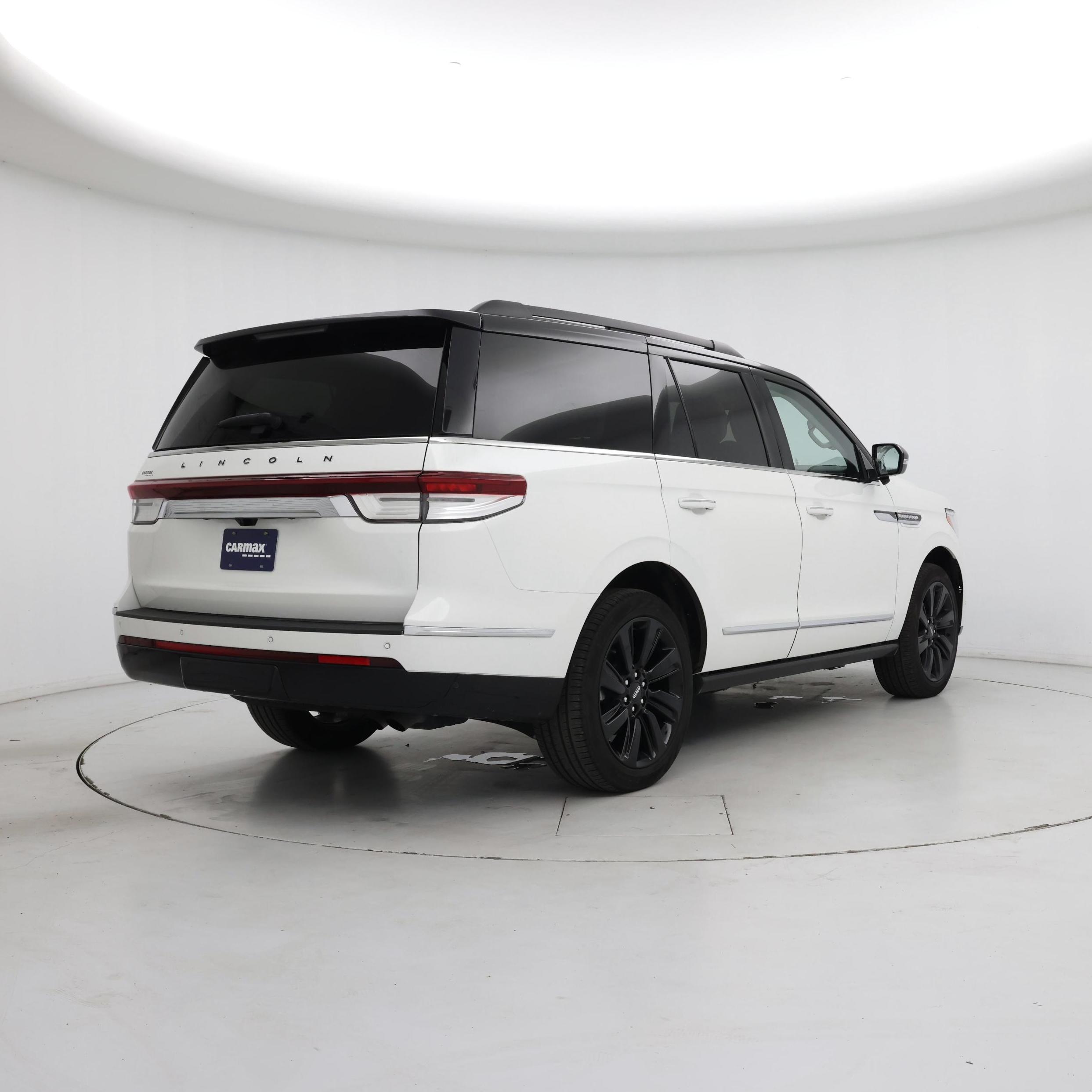 Thumbnail: 2024 Lincoln Navigator - 8