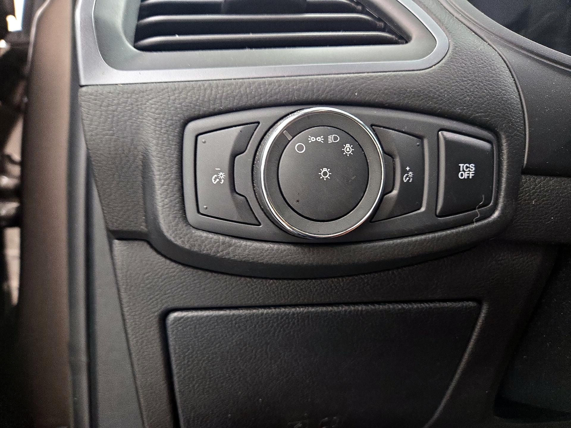 Thumbnail: 2019 Ford Edge - 13