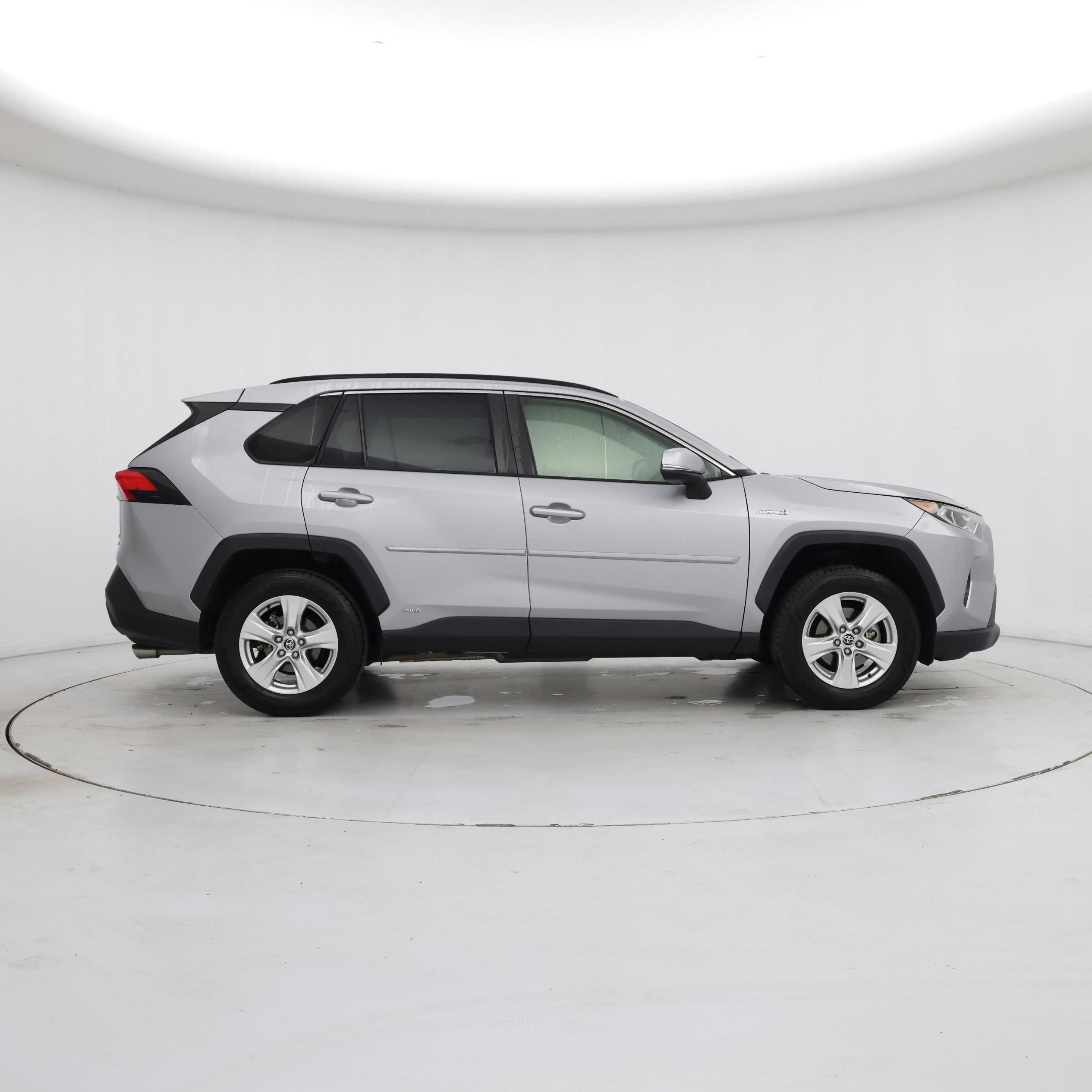 Thumbnail: 2021 Toyota RAV4 - 7