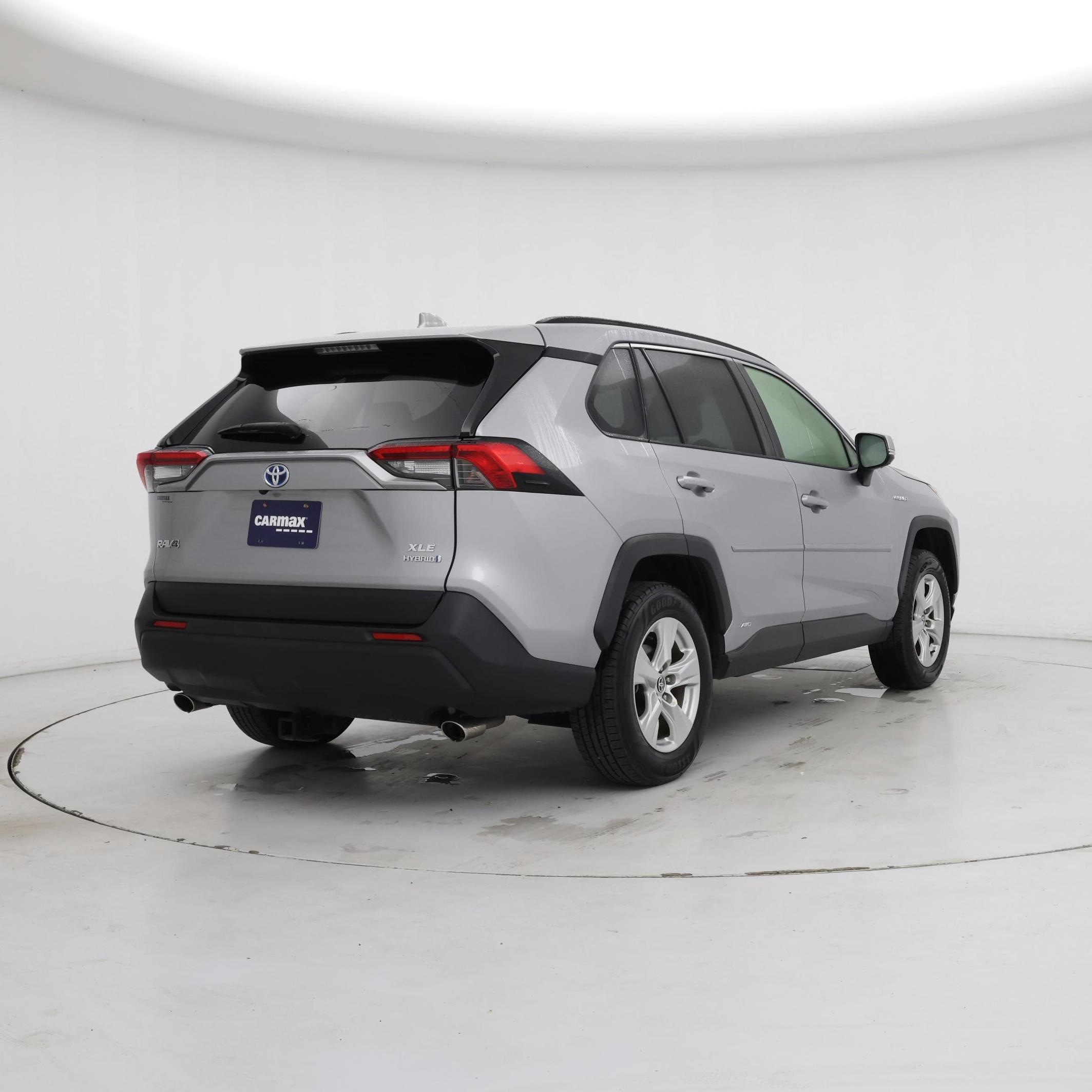 Thumbnail: 2021 Toyota RAV4 - 8