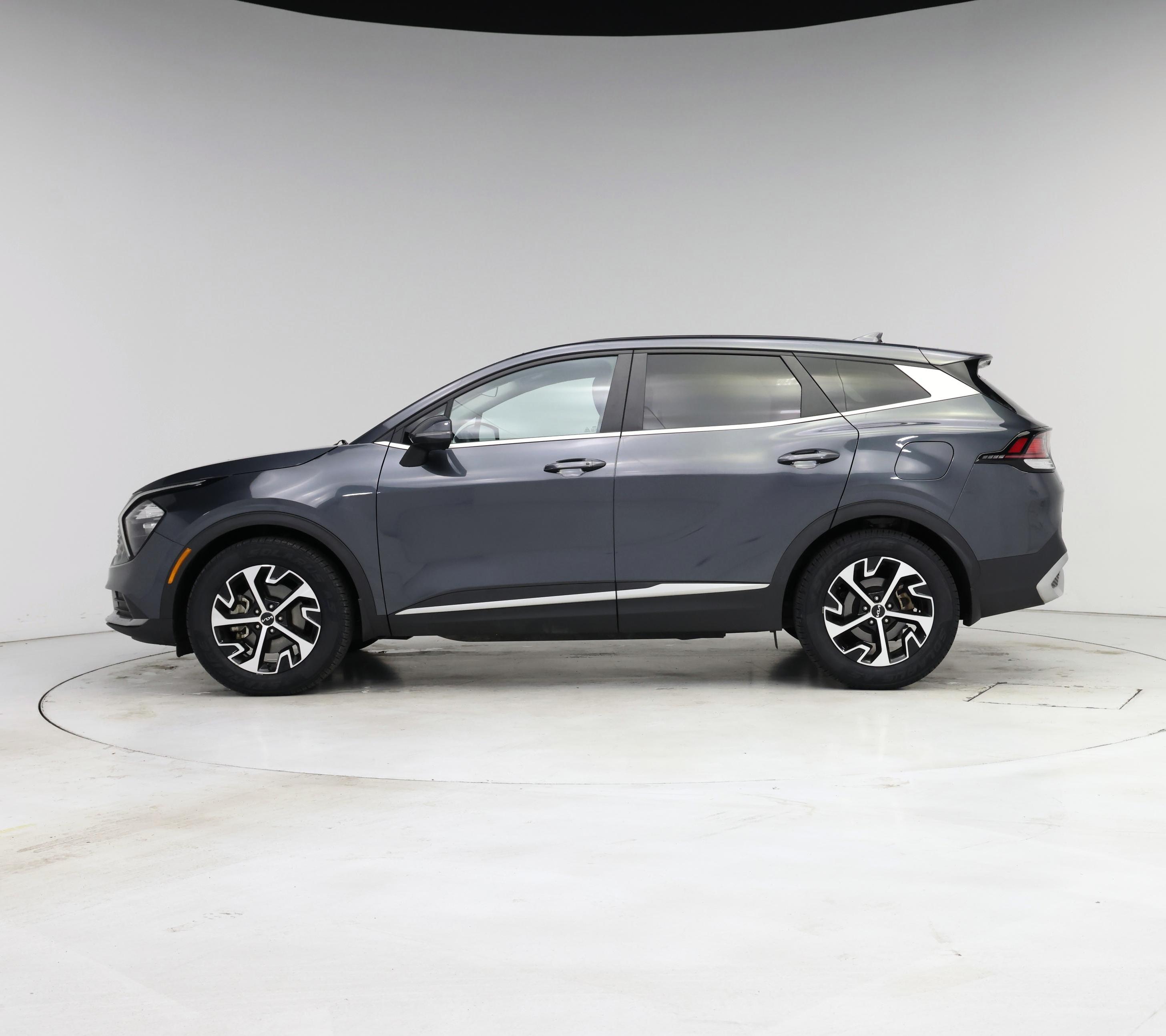 Thumbnail: 2023 Kia Sportage - 3