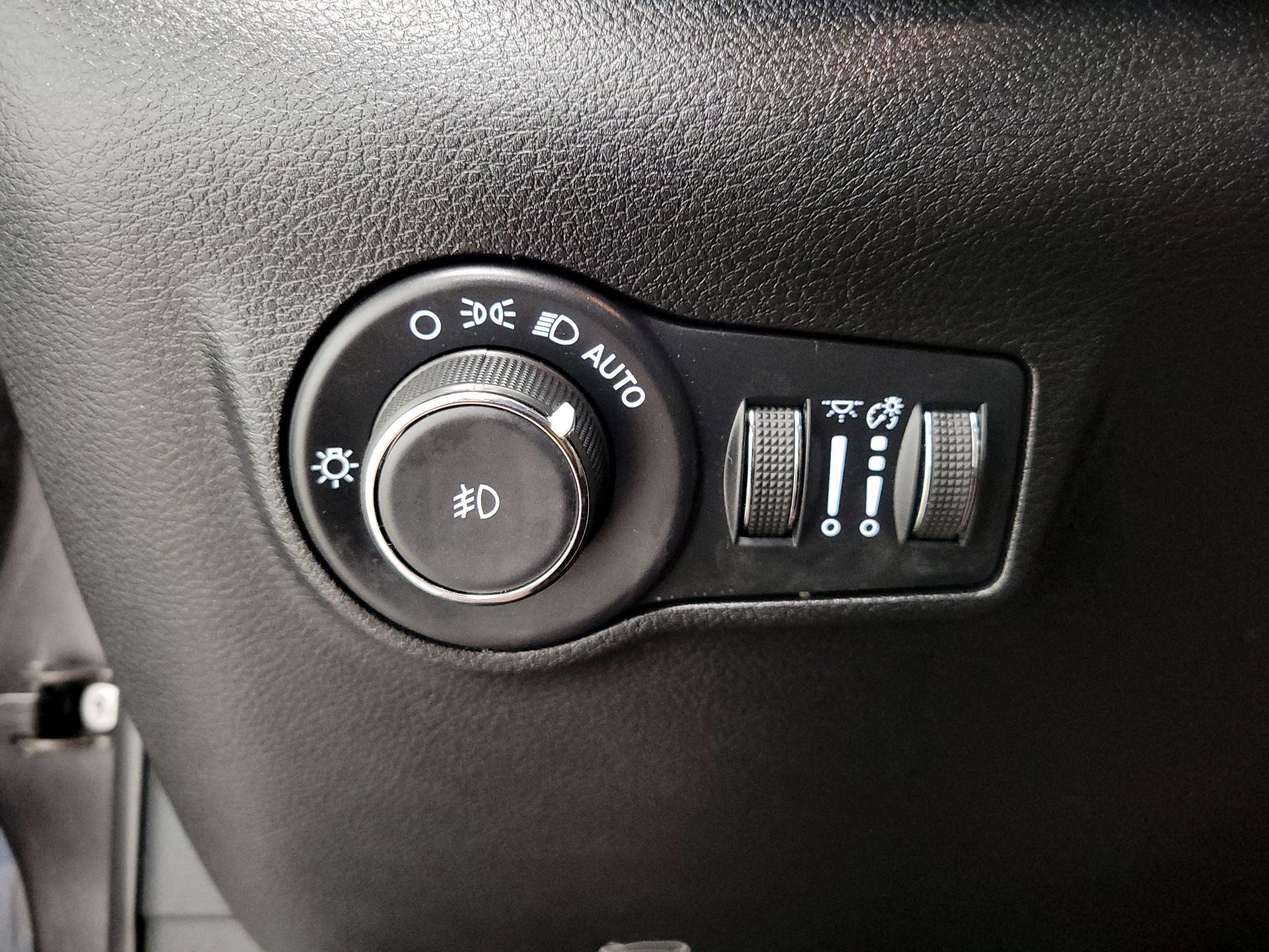 Thumbnail: 2022 Jeep Compass - 13