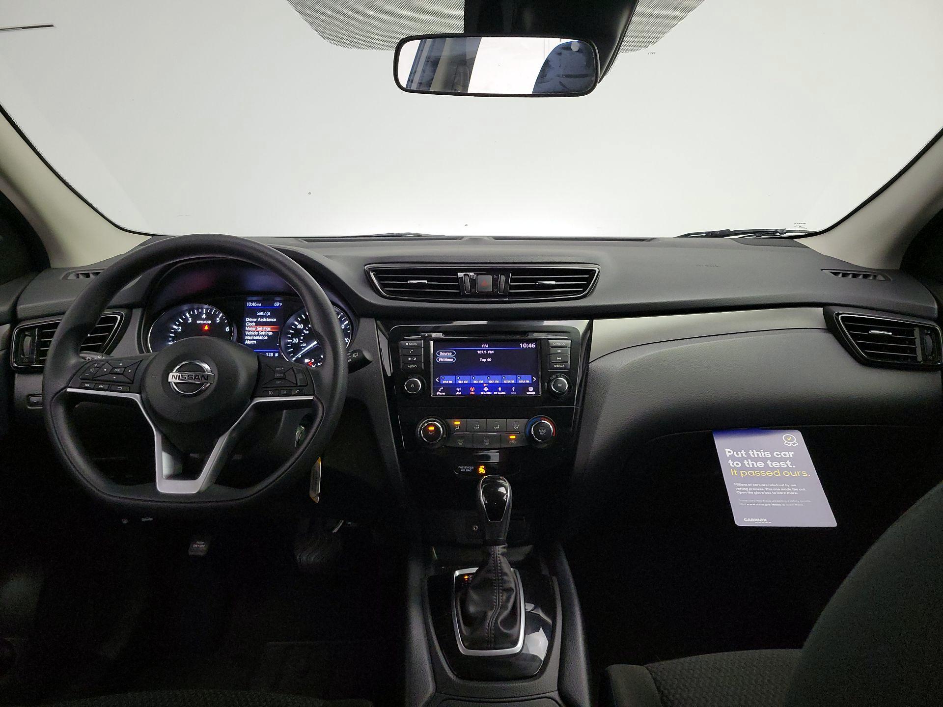 Thumbnail: 2021 Nissan Rogue Sport - 9