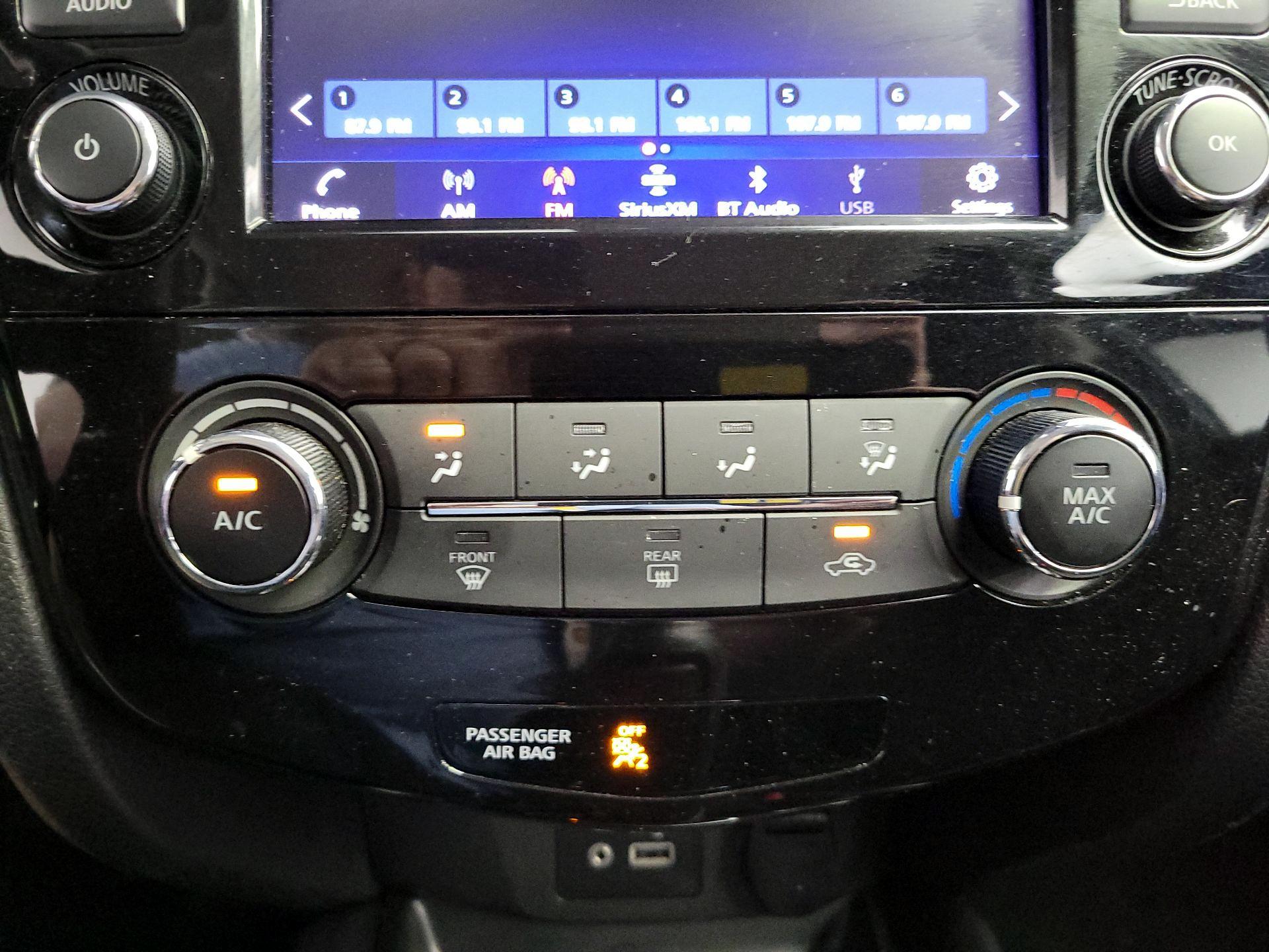 Thumbnail: 2021 Nissan Rogue Sport - 16