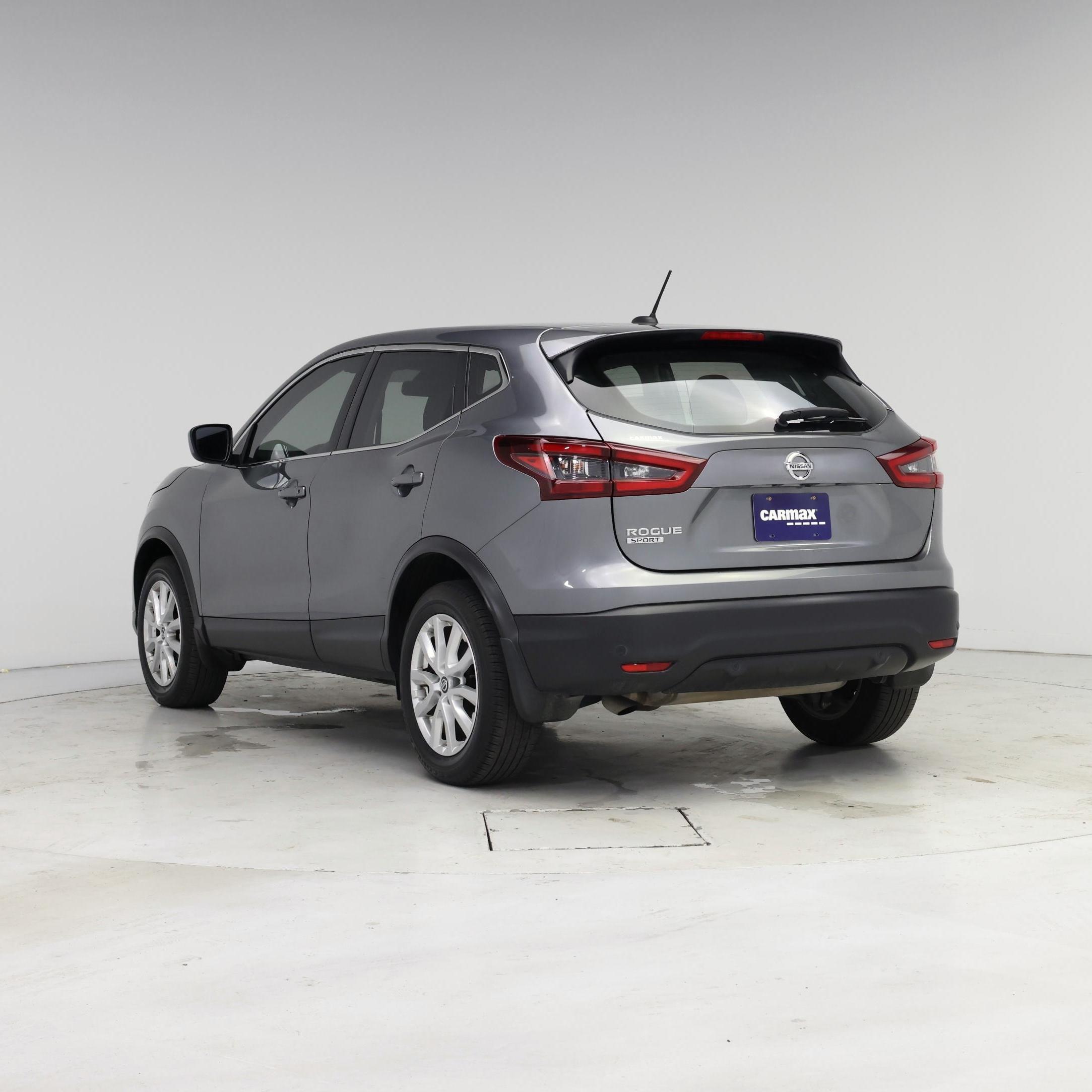 Thumbnail: 2021 Nissan Rogue Sport - 2