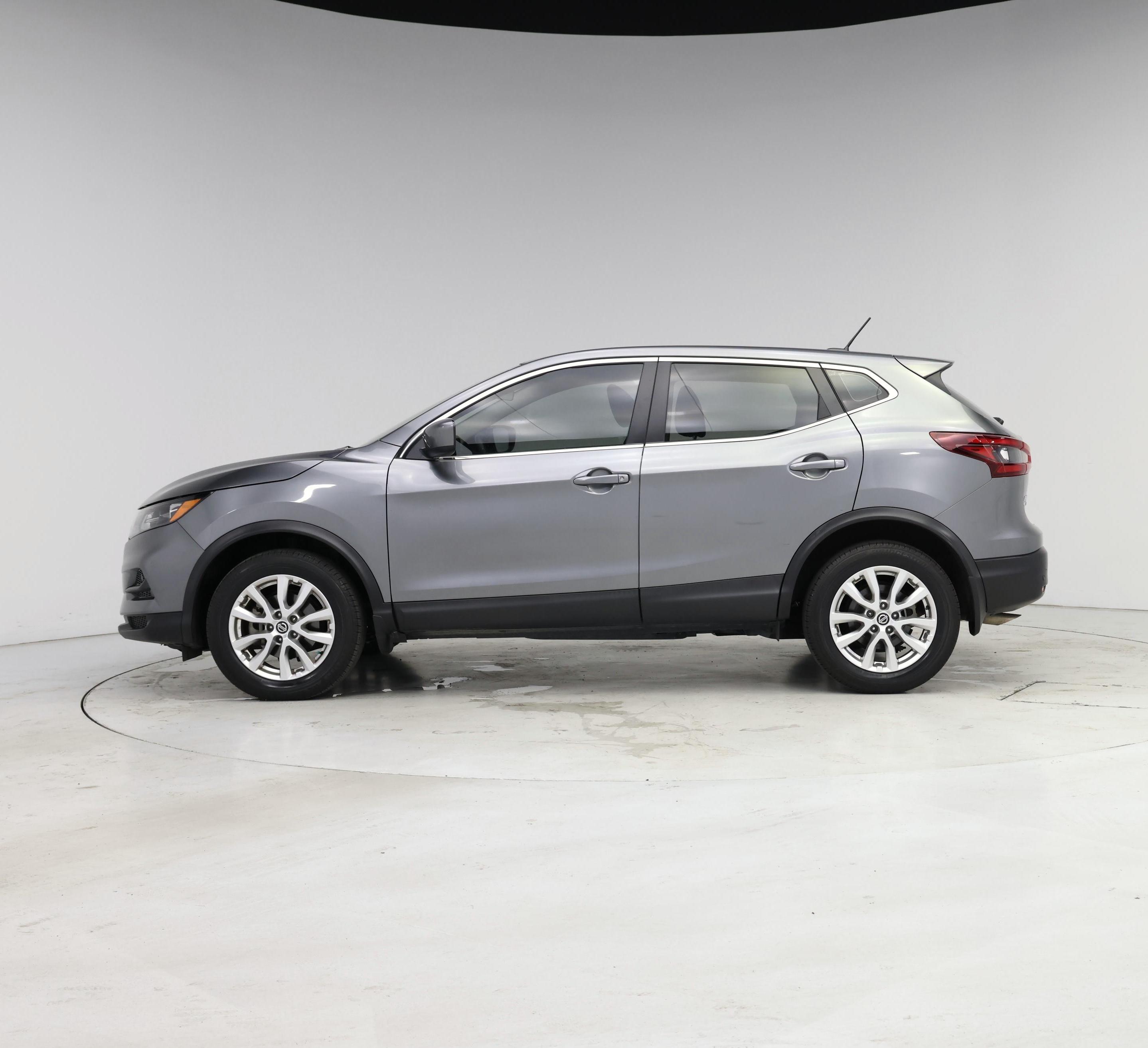 Thumbnail: 2021 Nissan Rogue Sport - 3