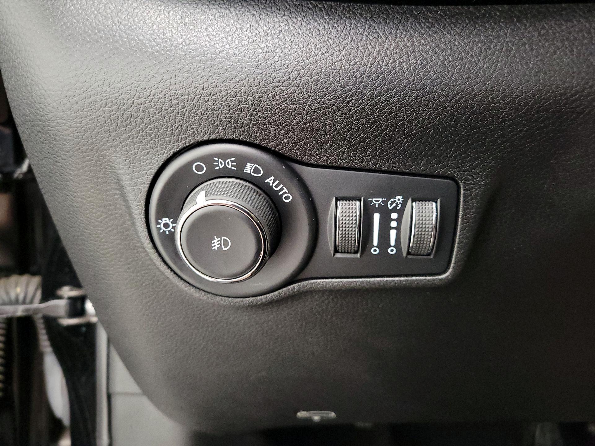 Thumbnail: 2022 Jeep Compass - 13