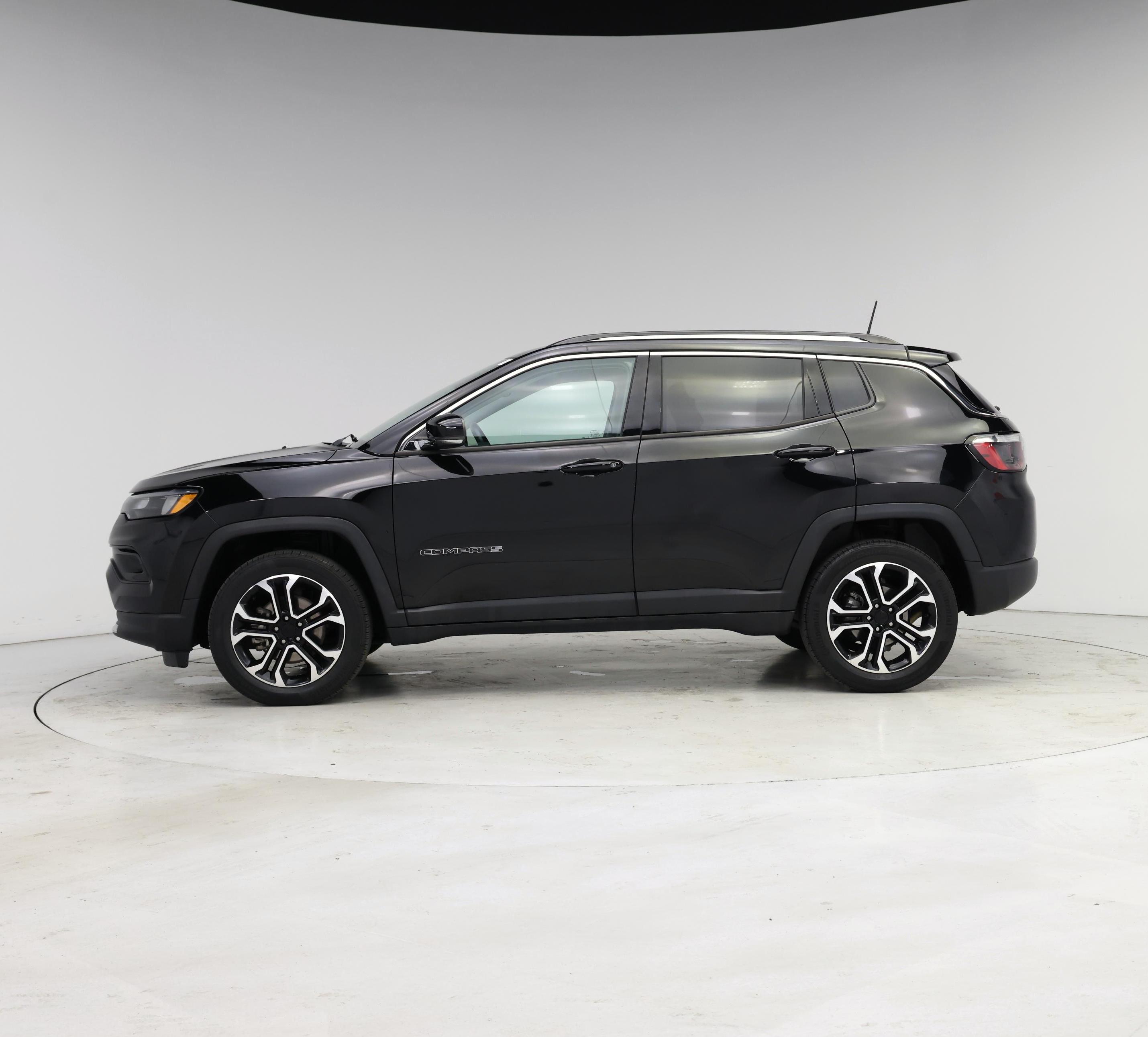 Thumbnail: 2022 Jeep Compass - 3