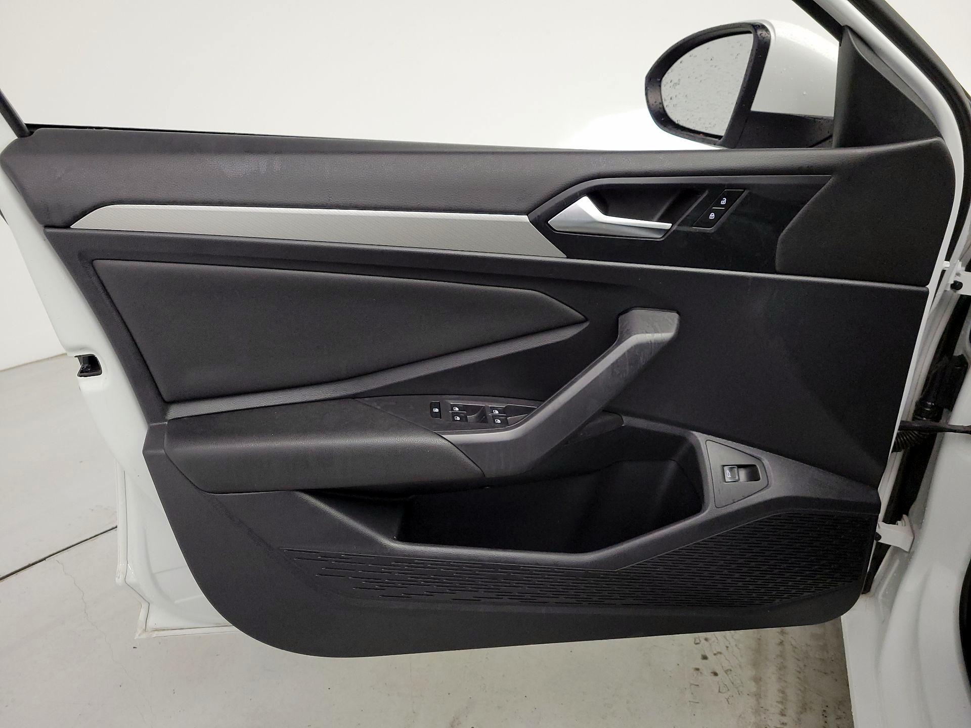 Thumbnail: 2020 Volkswagen Jetta - 12