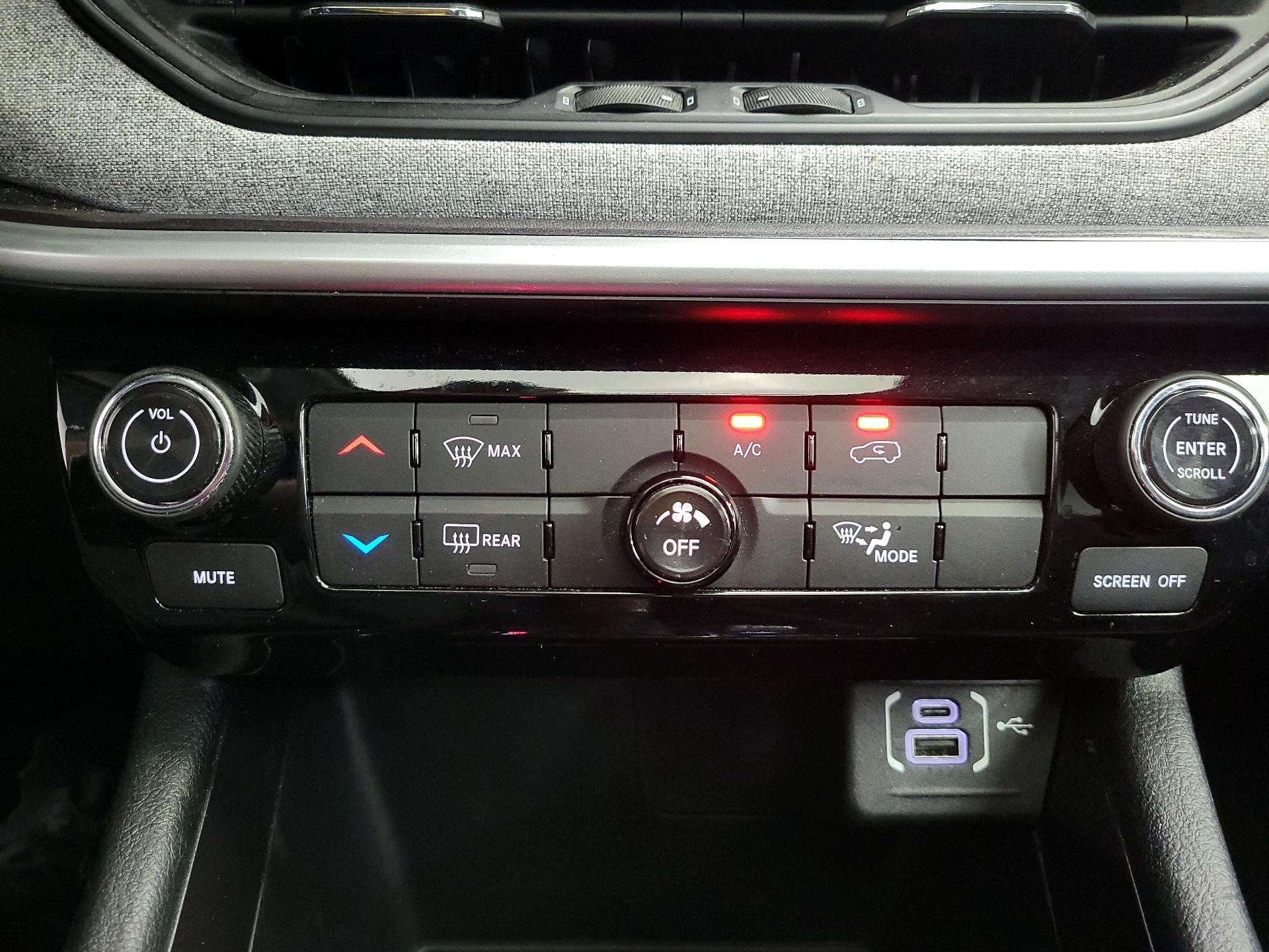 Thumbnail: 2022 Jeep Compass - 16