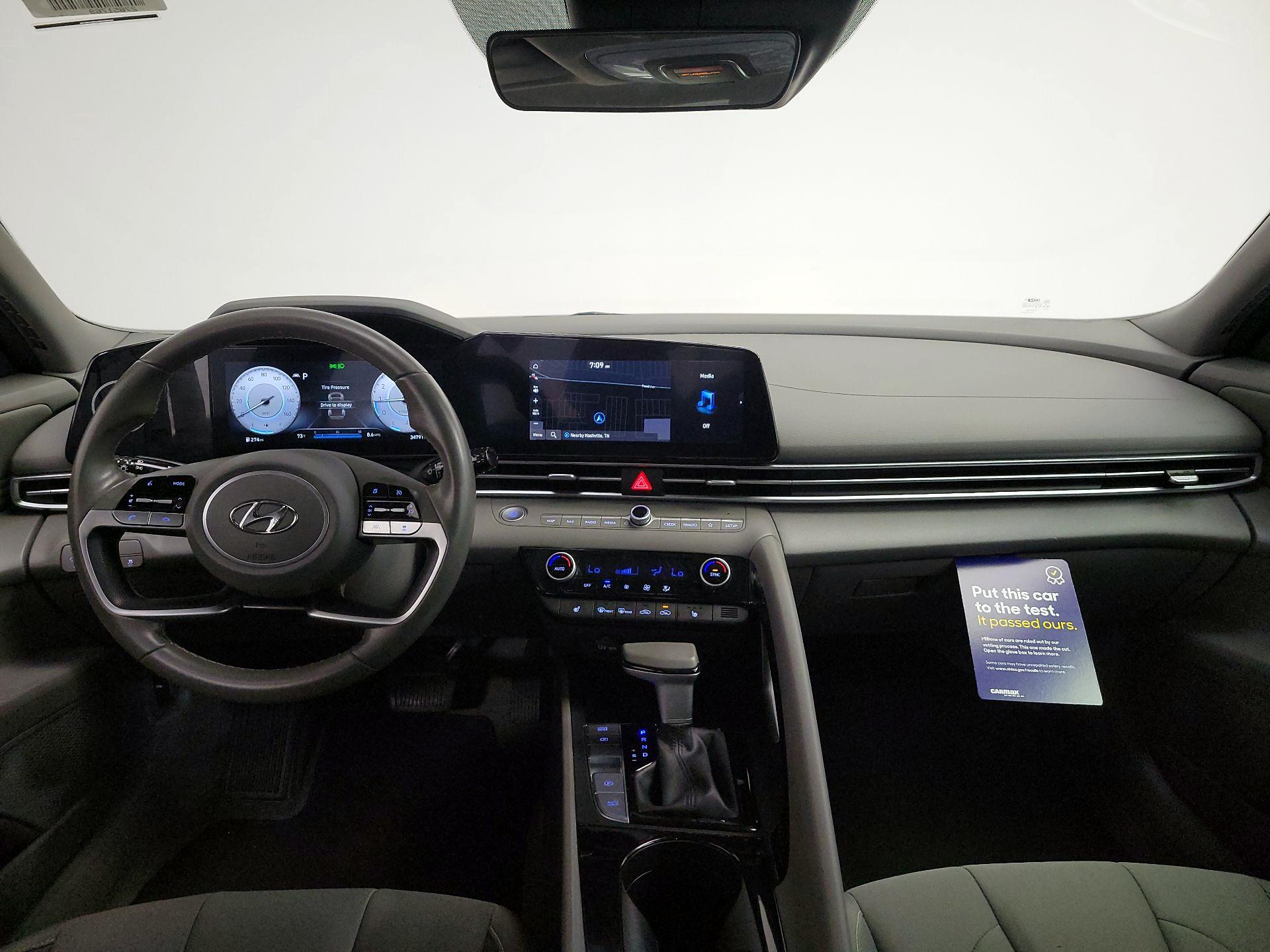 Thumbnail: 2023 Hyundai Elantra - 9