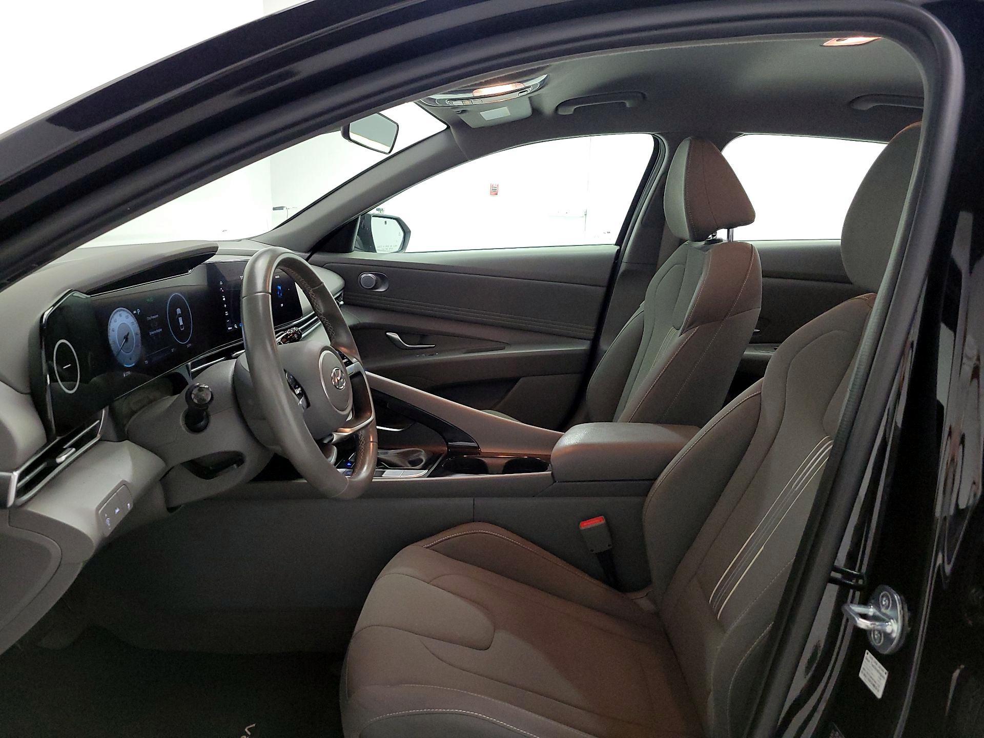 Thumbnail: 2023 Hyundai Elantra - 11