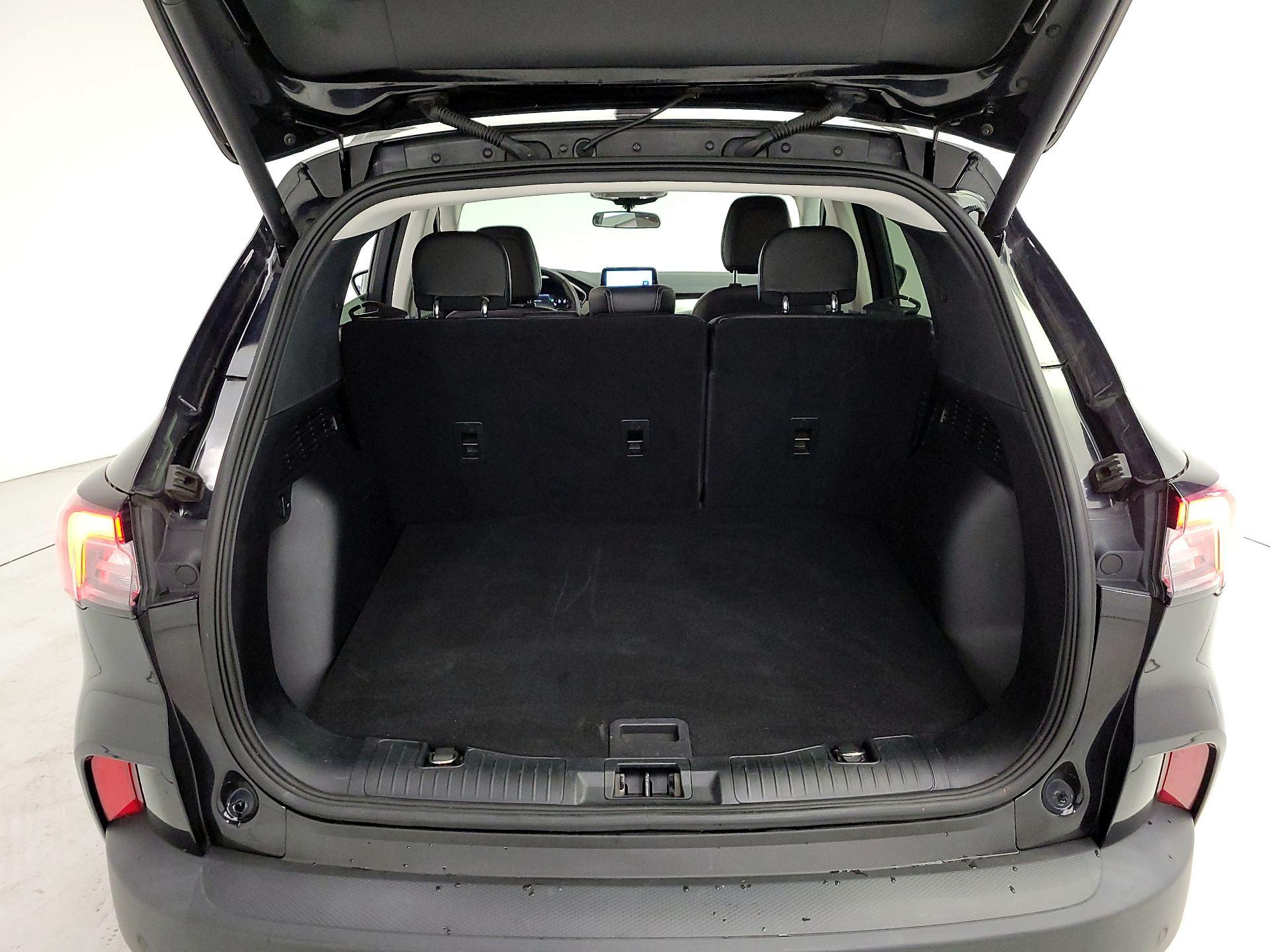 Thumbnail: 2021 Ford Escape - 20