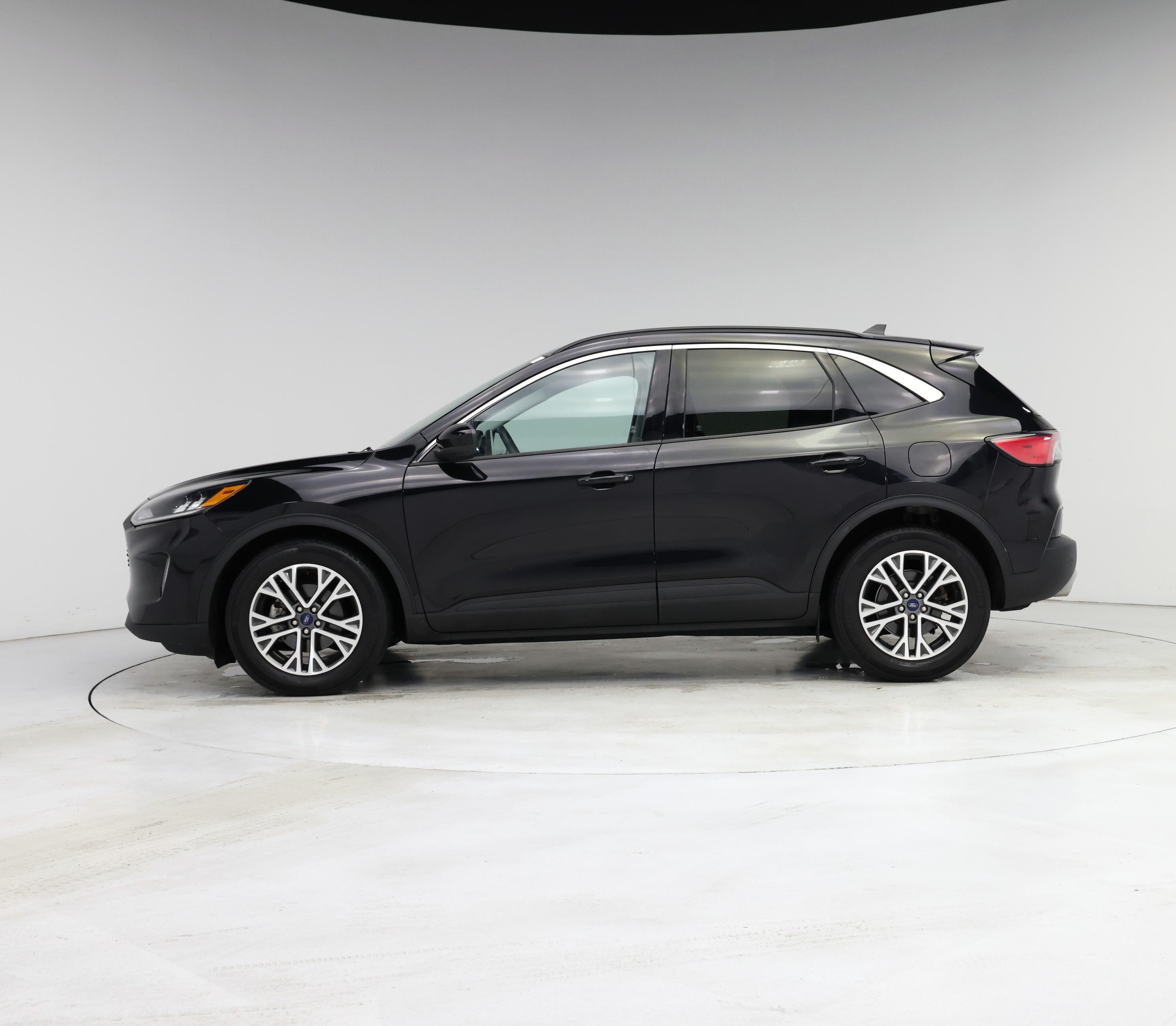Thumbnail: 2021 Ford Escape - 3