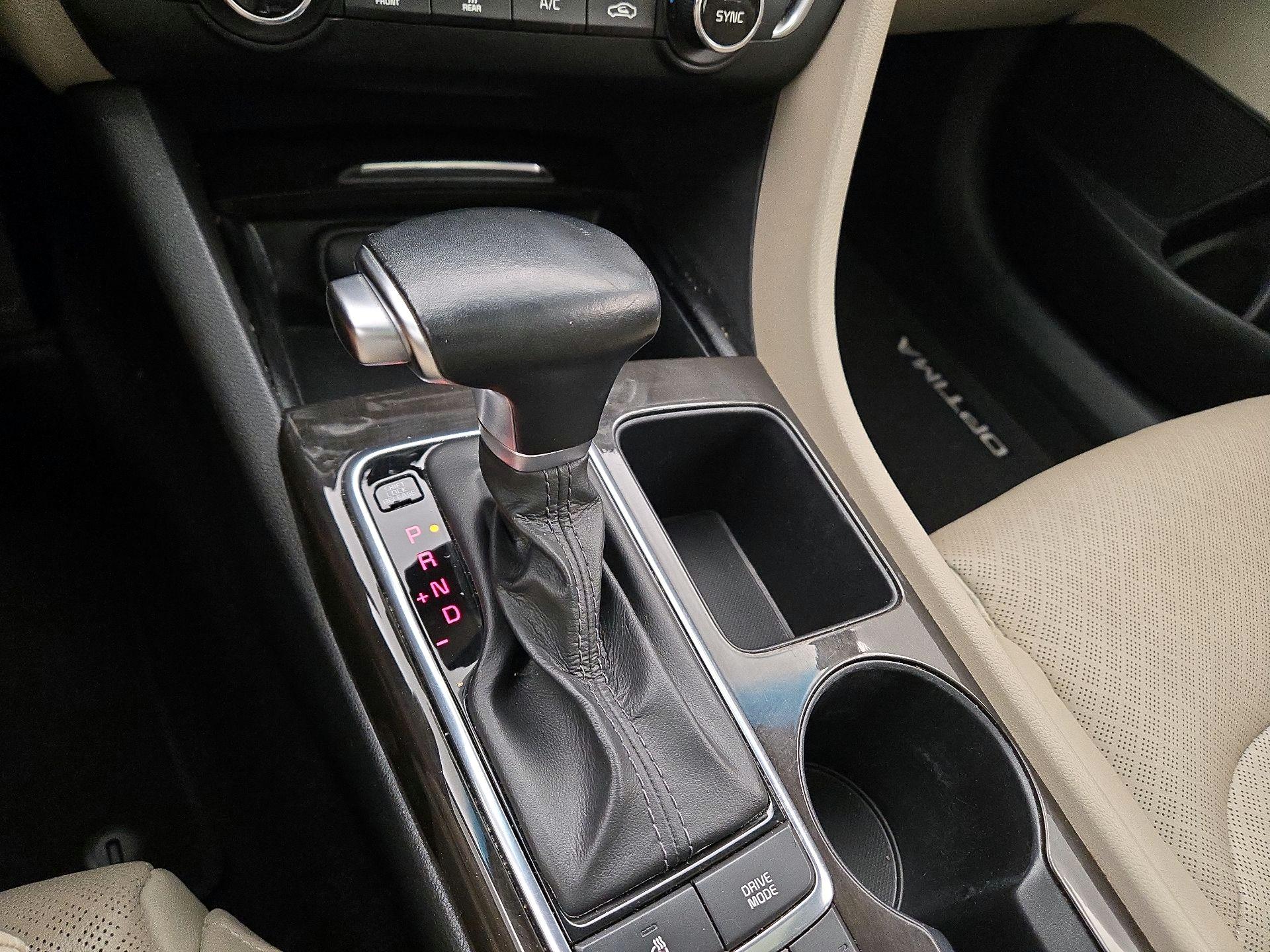 Thumbnail: 2016 Kia Optima - 17