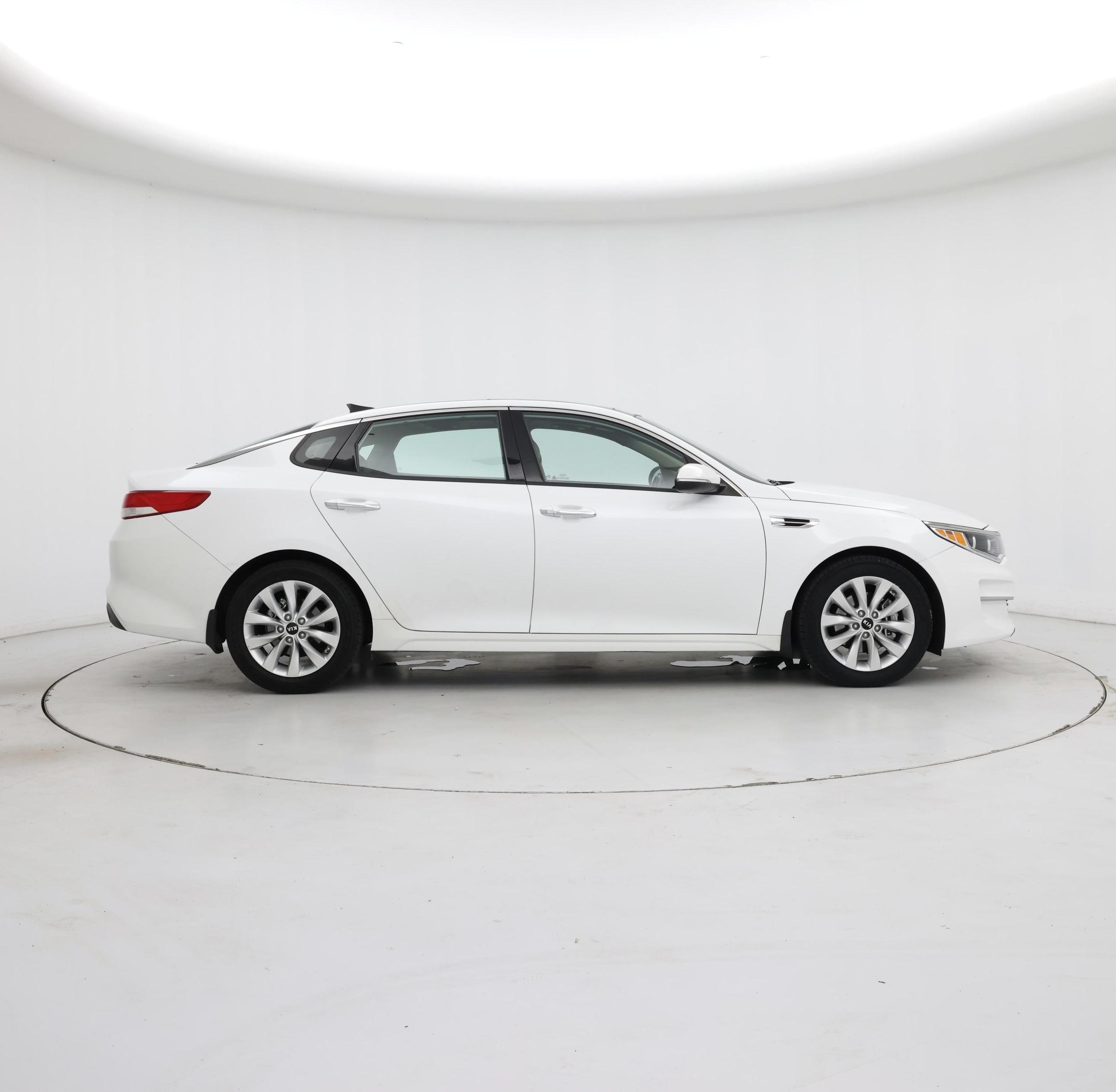 Thumbnail: 2016 Kia Optima - 7