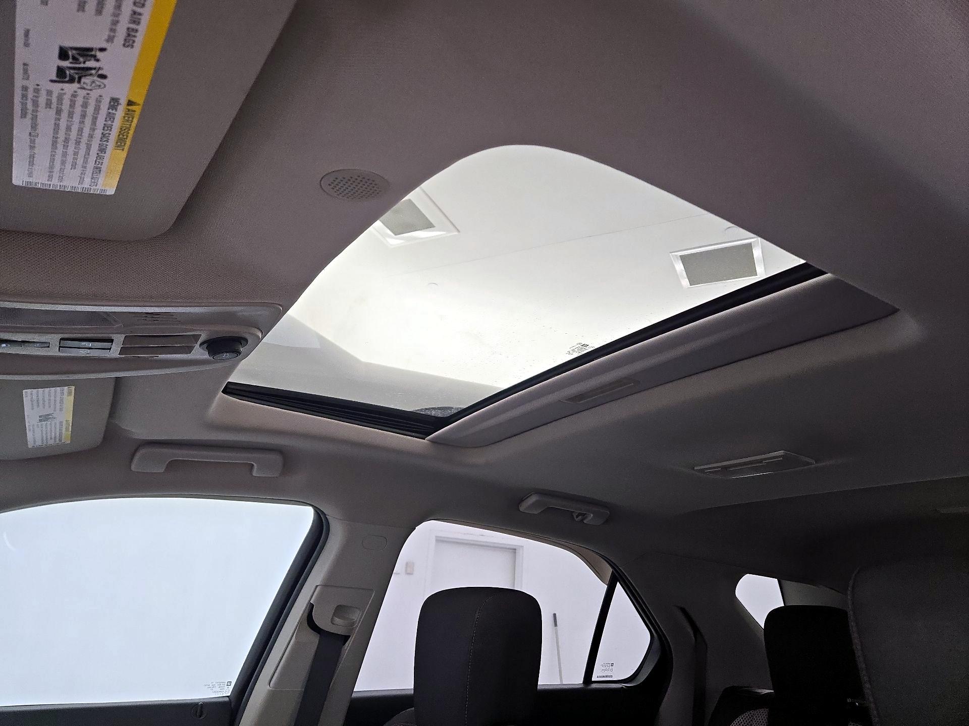 Thumbnail: 2016 Chevrolet Equinox - 18