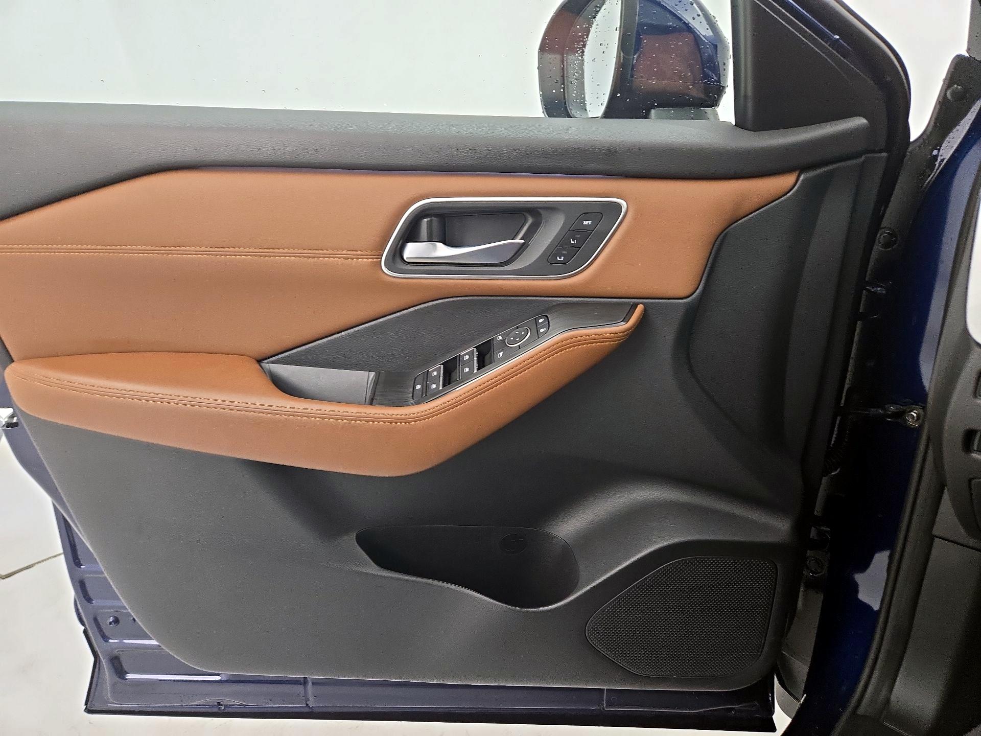 Thumbnail: 2025 Nissan Rogue - 12