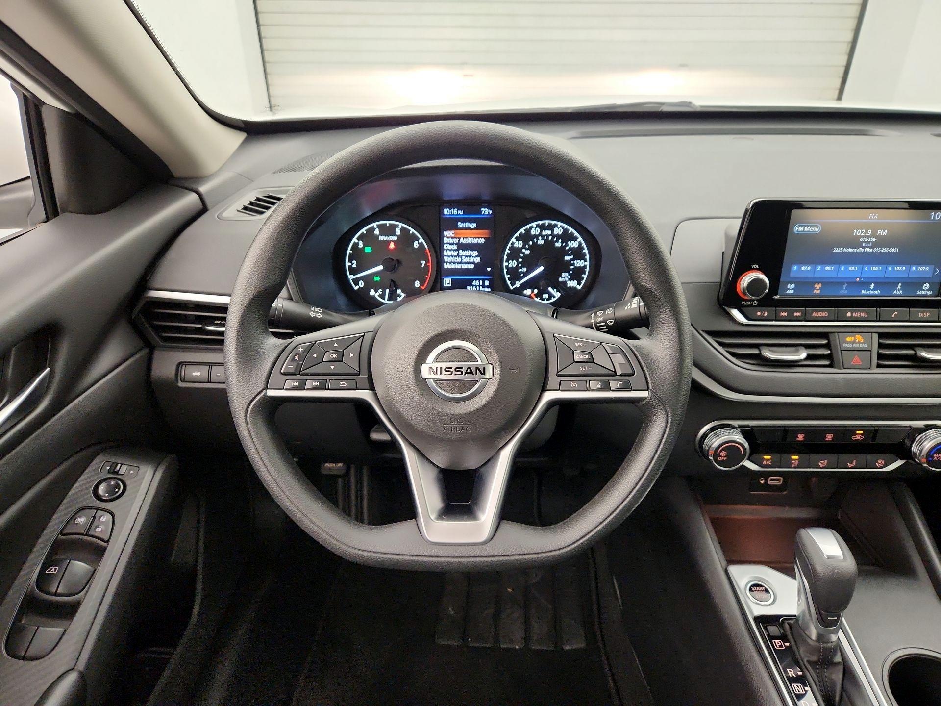 Thumbnail: 2022 Nissan Altima - 10