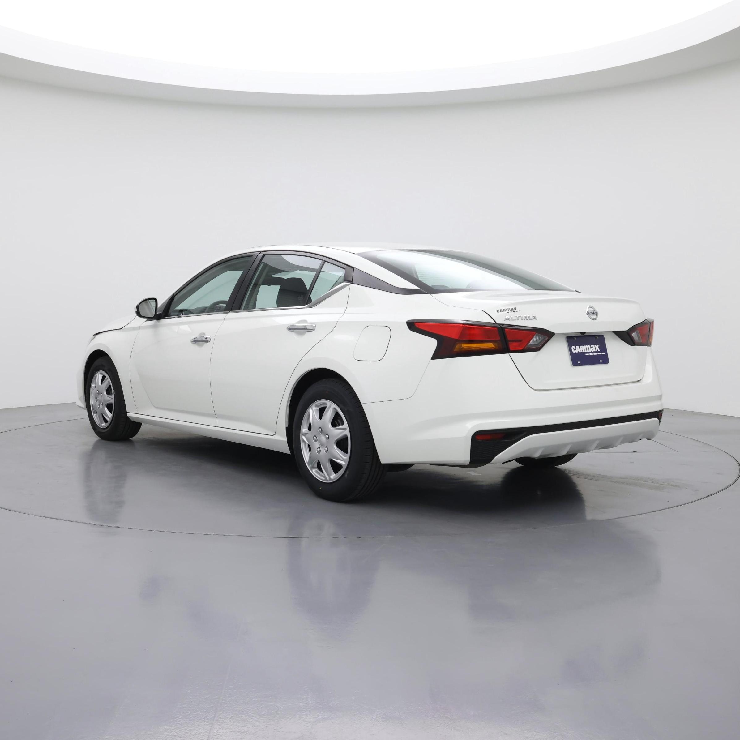 Thumbnail: 2022 Nissan Altima - 2