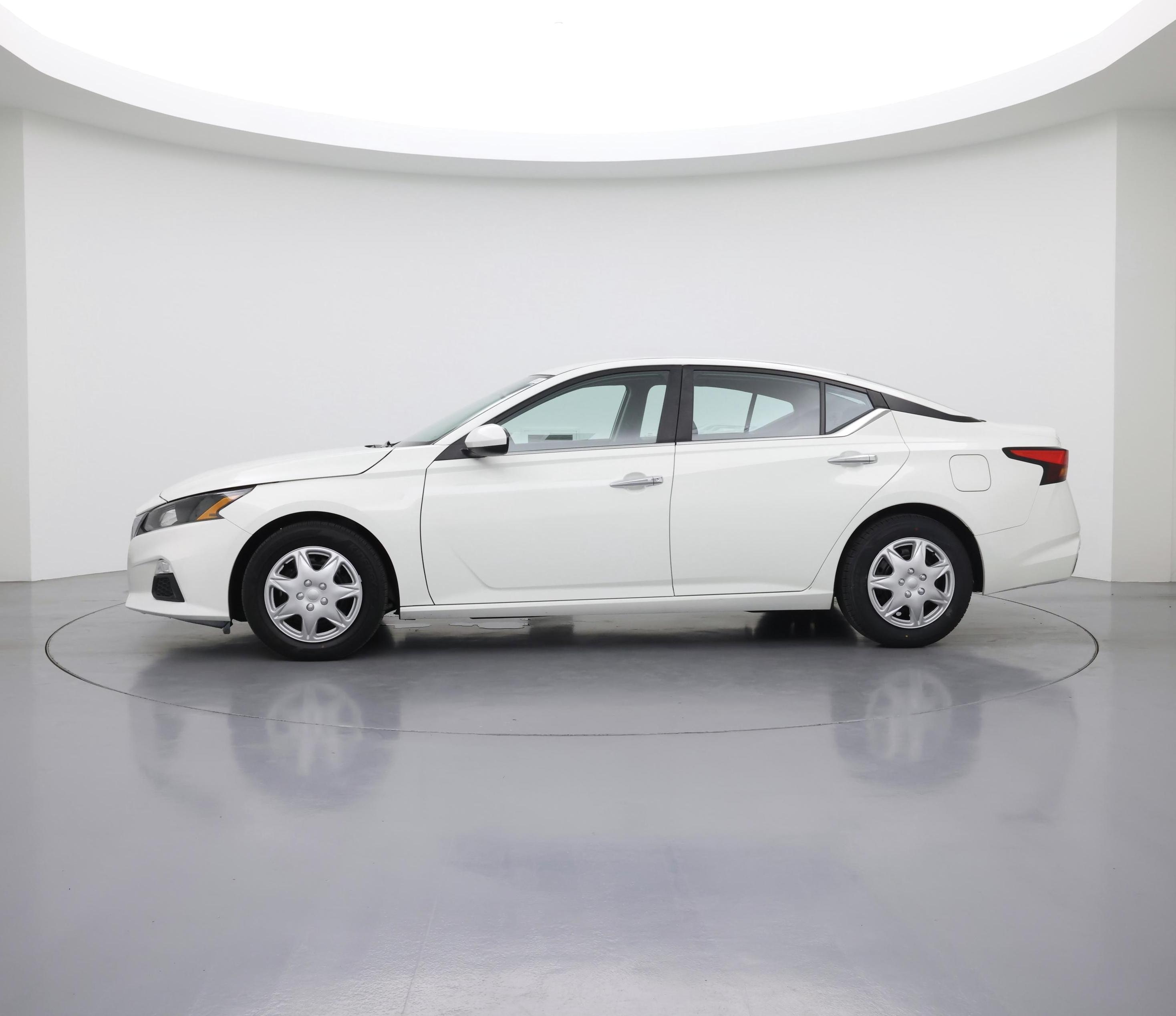 Thumbnail: 2022 Nissan Altima - 3