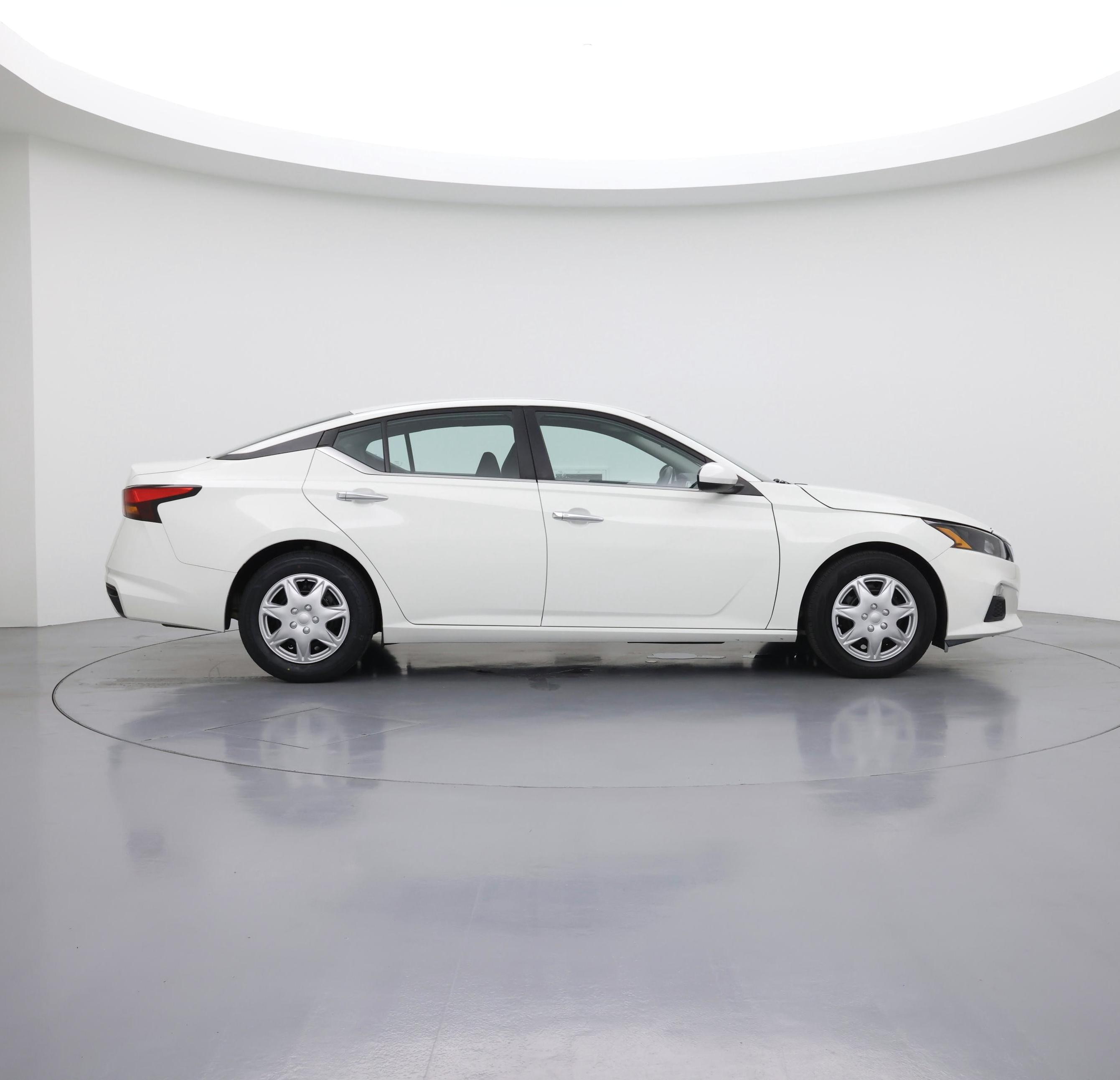 Thumbnail: 2022 Nissan Altima - 7
