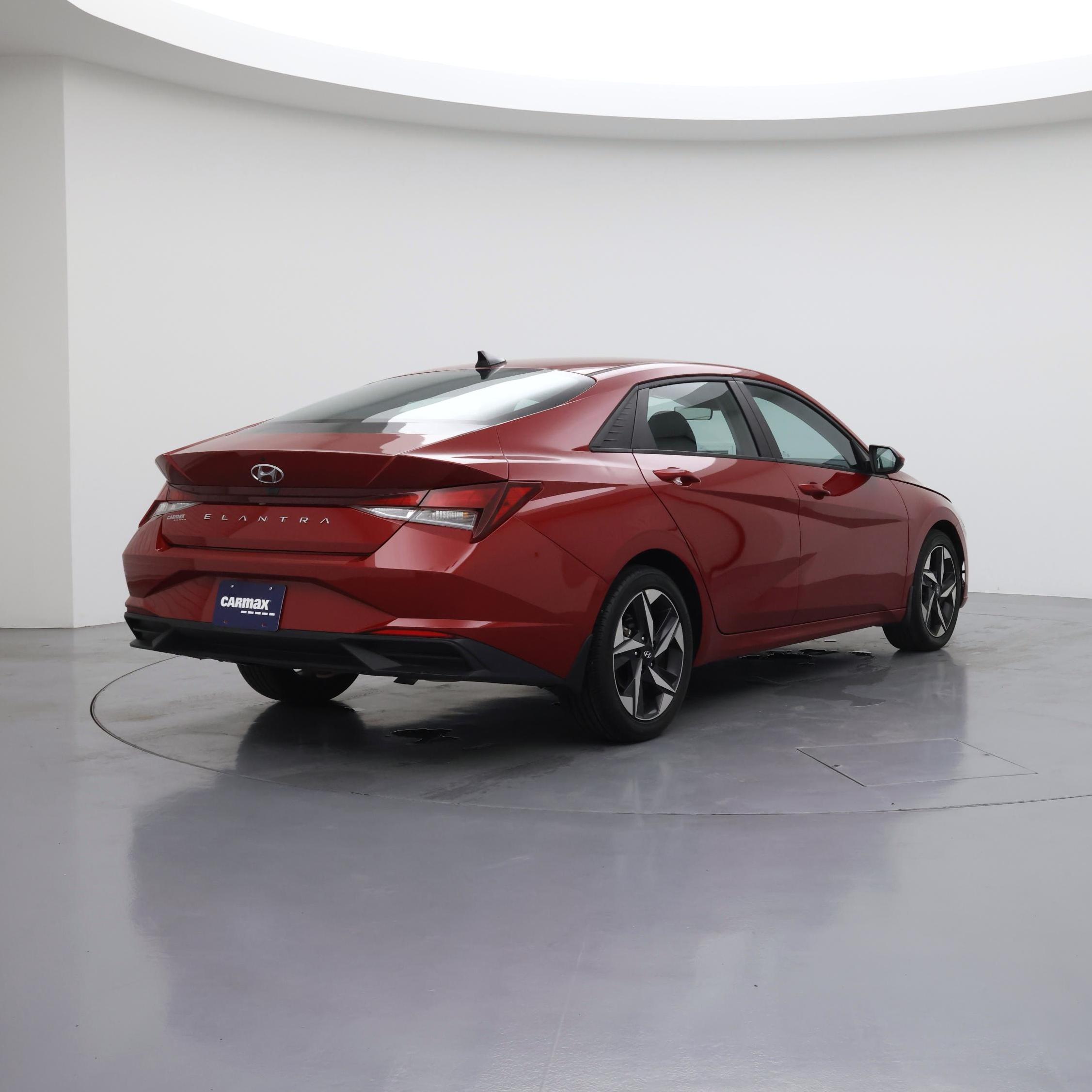 Thumbnail: 2023 Hyundai Elantra - 8