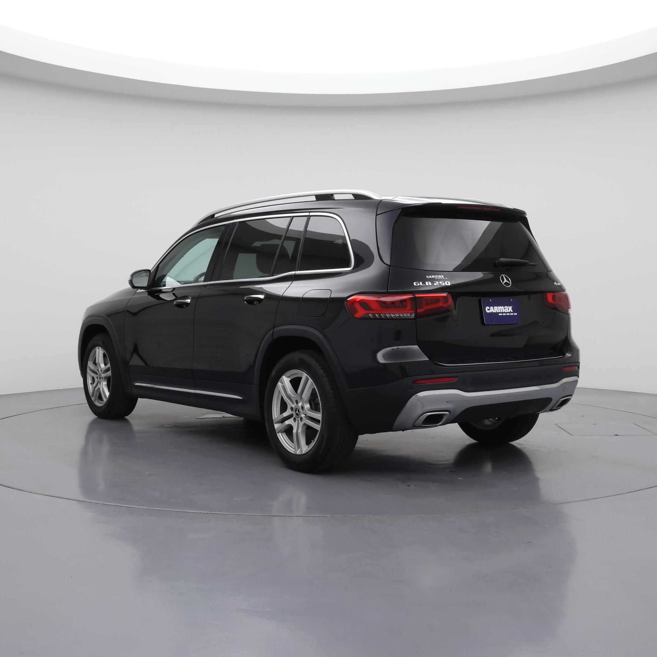 Thumbnail: 2022 Mercedes-Benz GLB - 2
