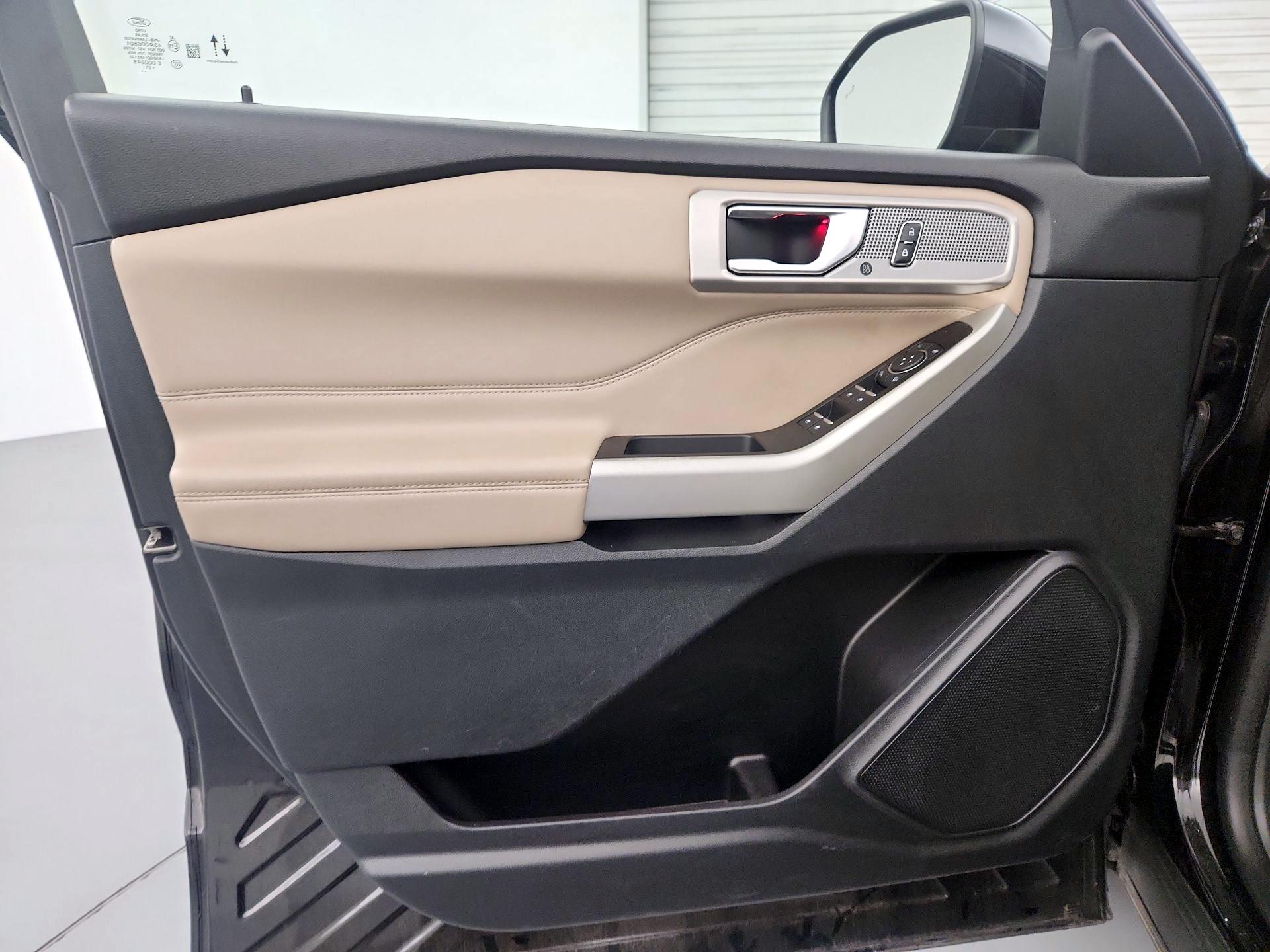 Thumbnail: 2021 Ford Explorer - 12
