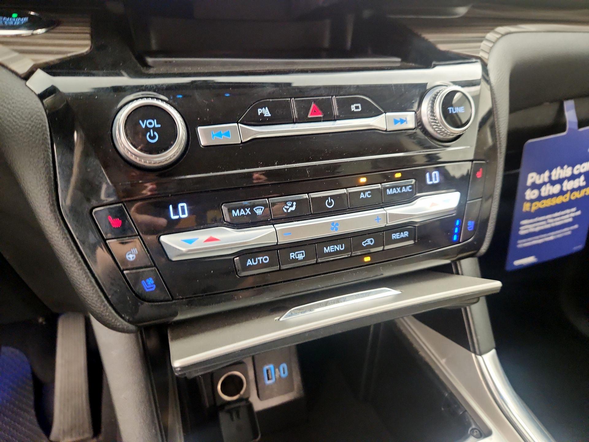 Thumbnail: 2021 Ford Explorer - 17