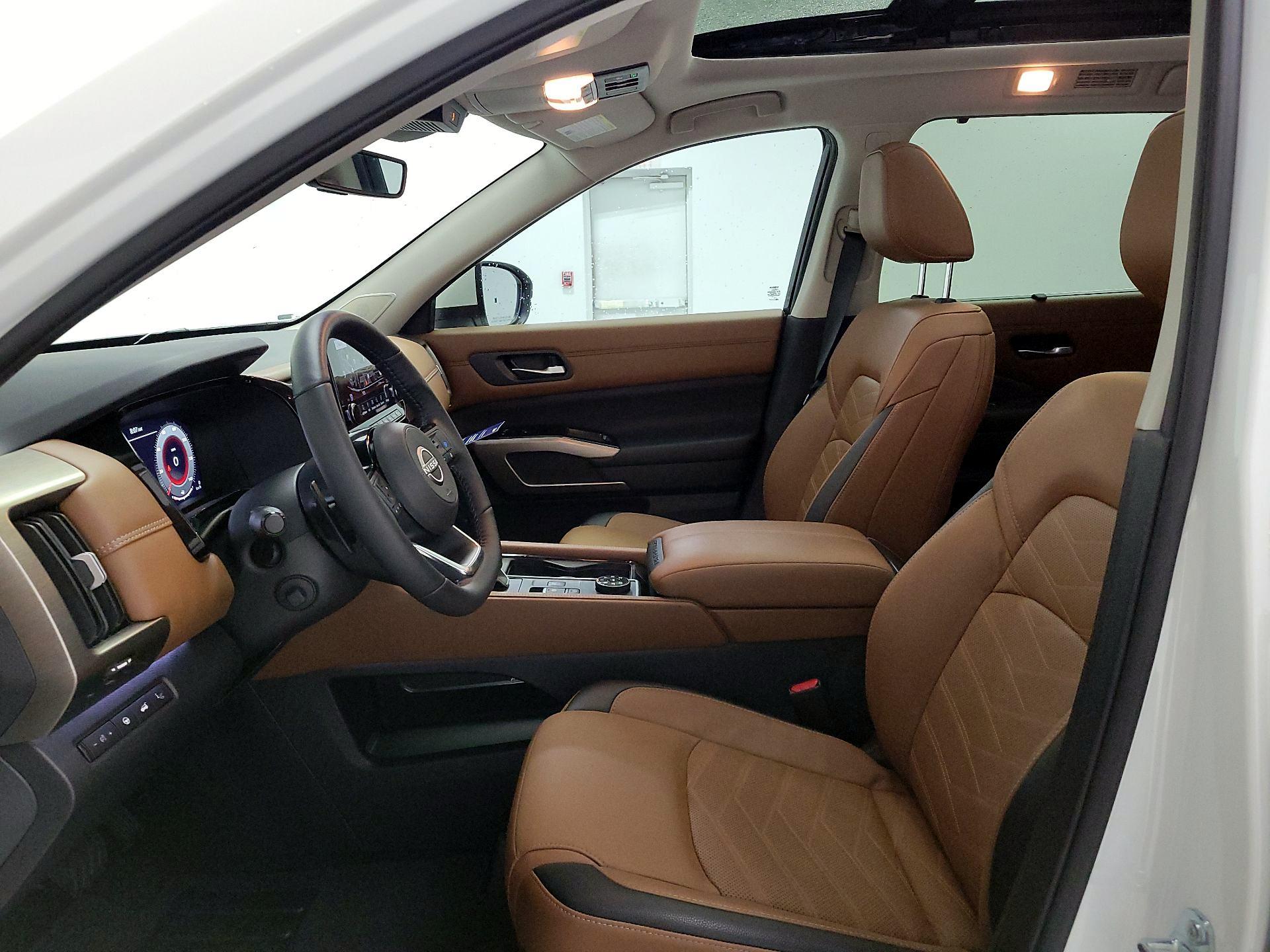 Thumbnail: 2023 Nissan Pathfinder - 11