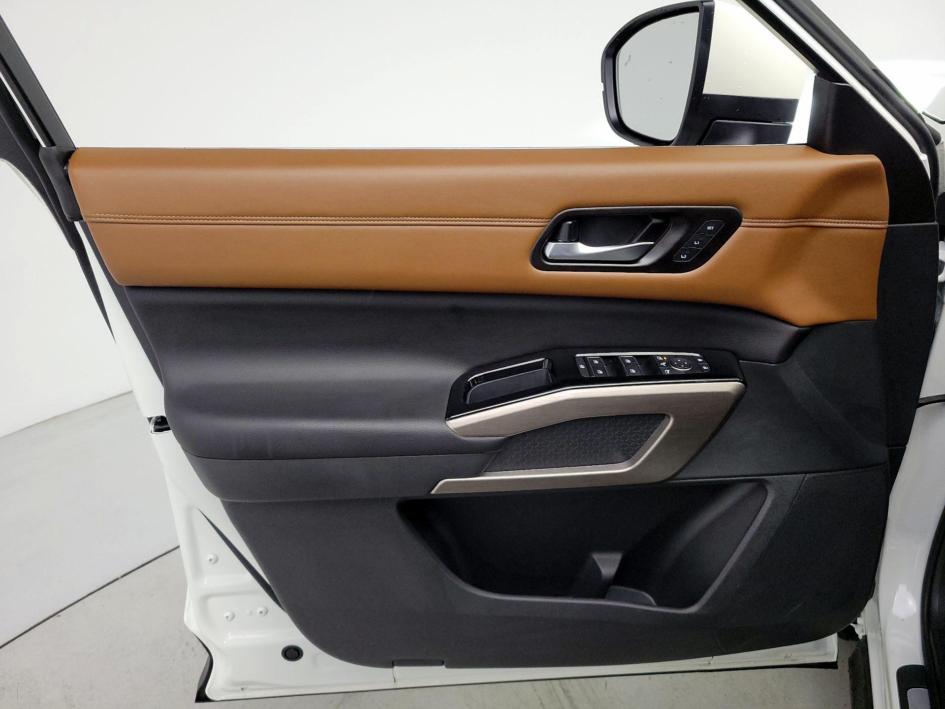 Thumbnail: 2023 Nissan Pathfinder - 12