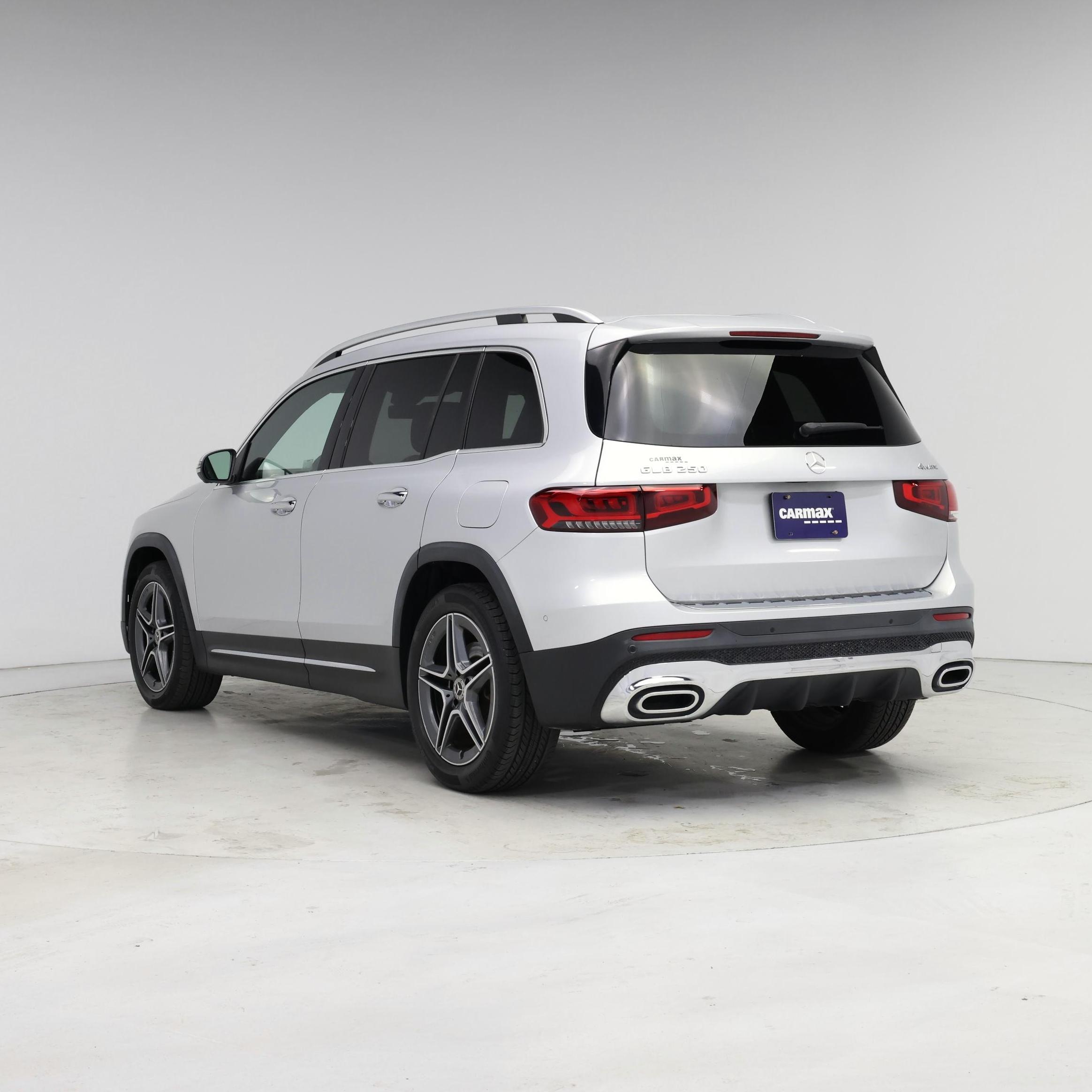 Thumbnail: 2022 Mercedes-Benz GLB - 2