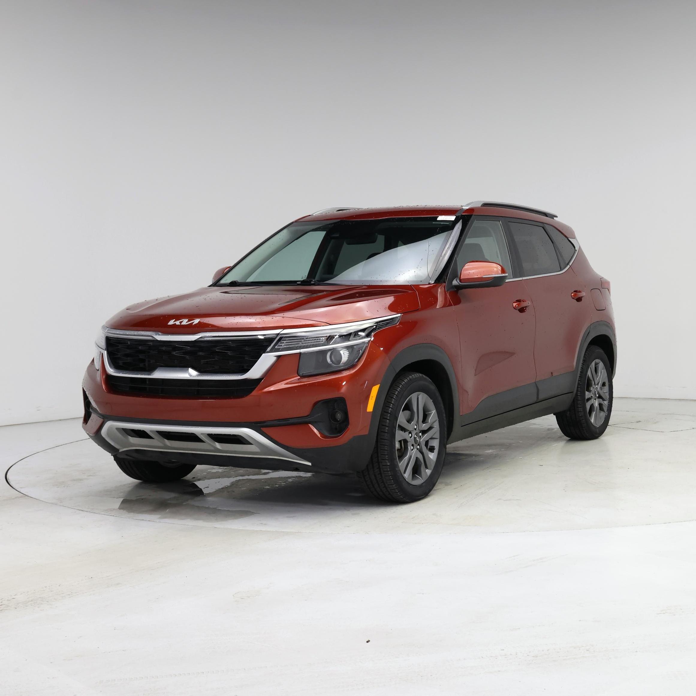 Thumbnail: 2023 Kia Seltos - 4