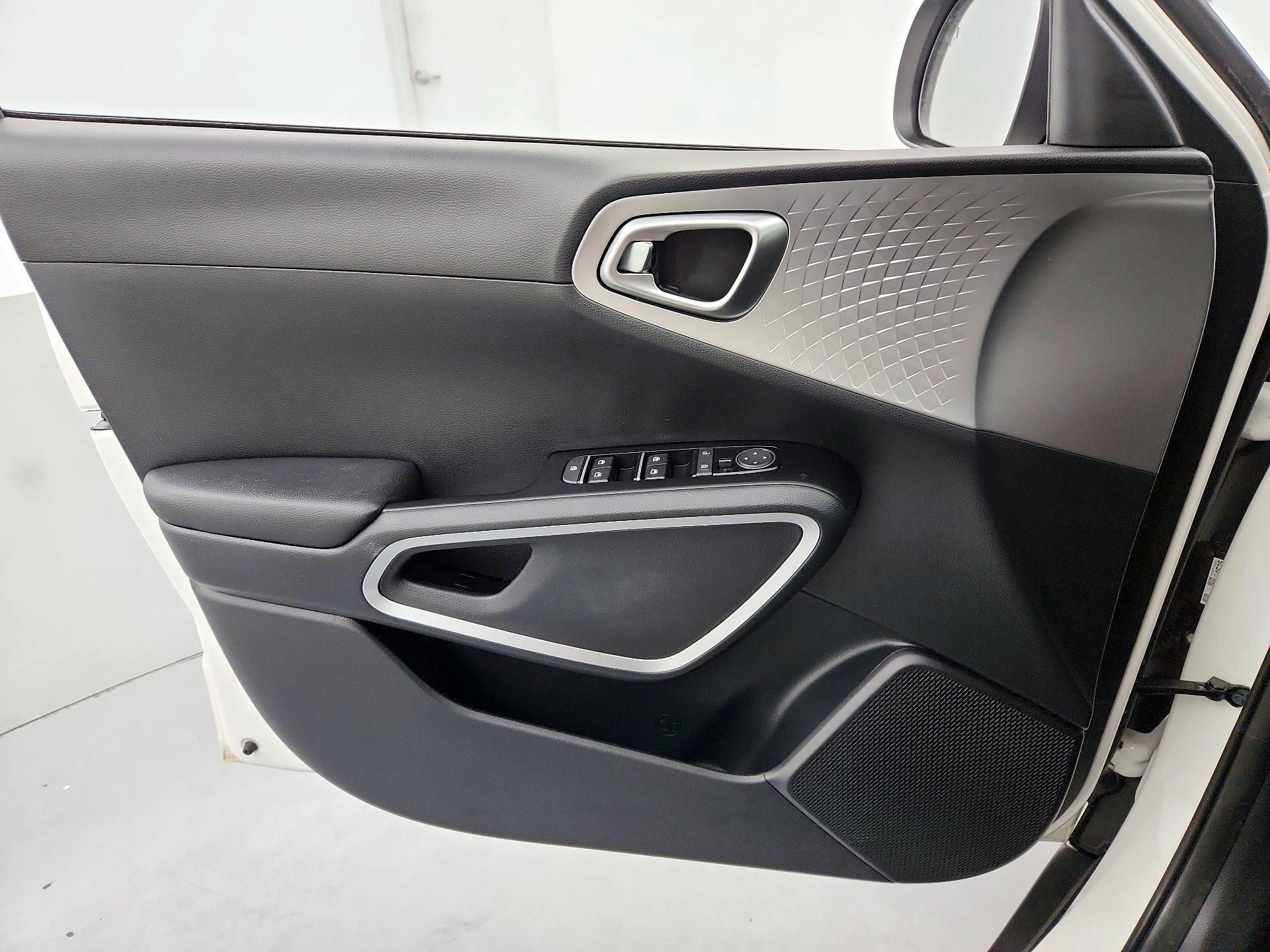 Thumbnail: 2023 Kia Soul - 12