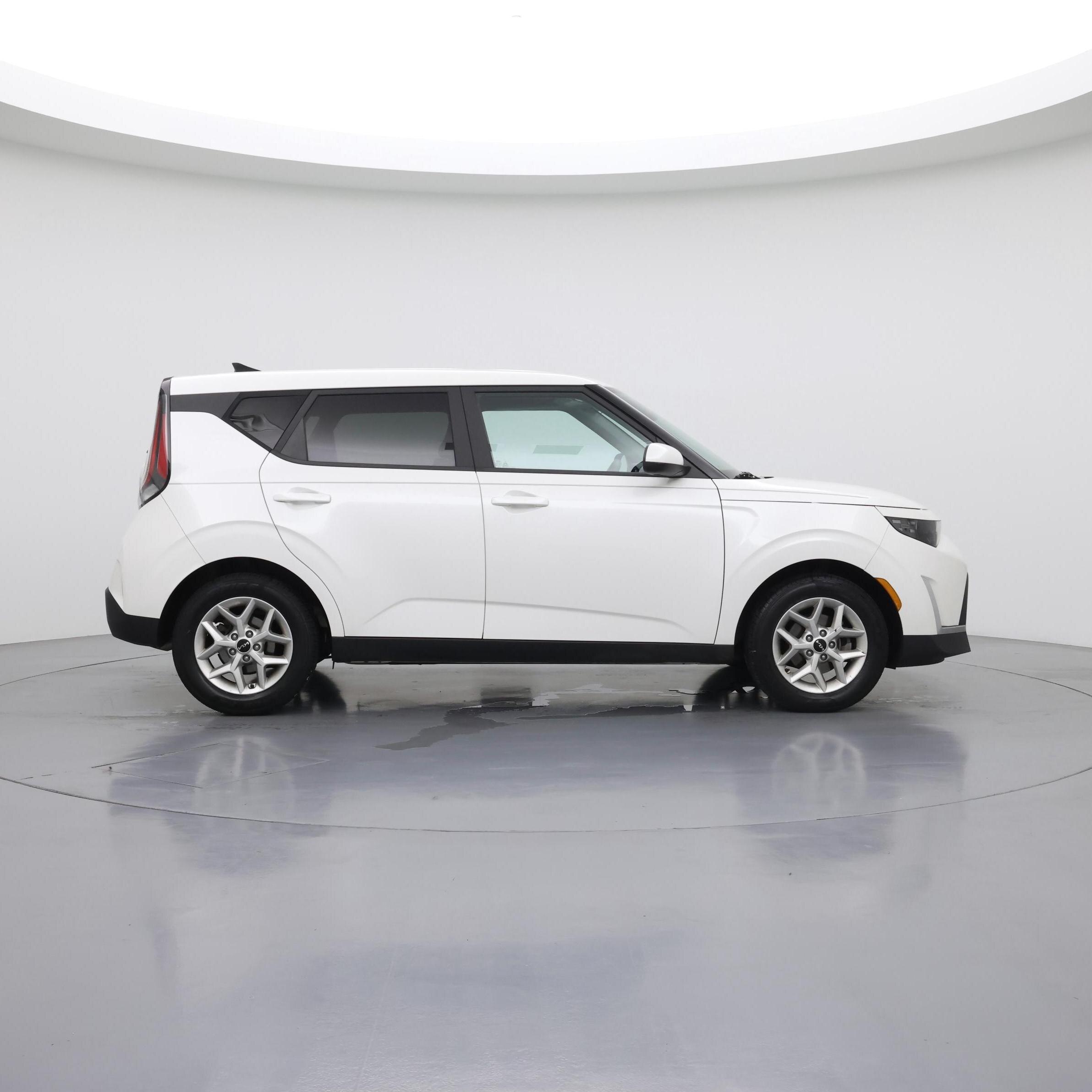 Thumbnail: 2023 Kia Soul - 7
