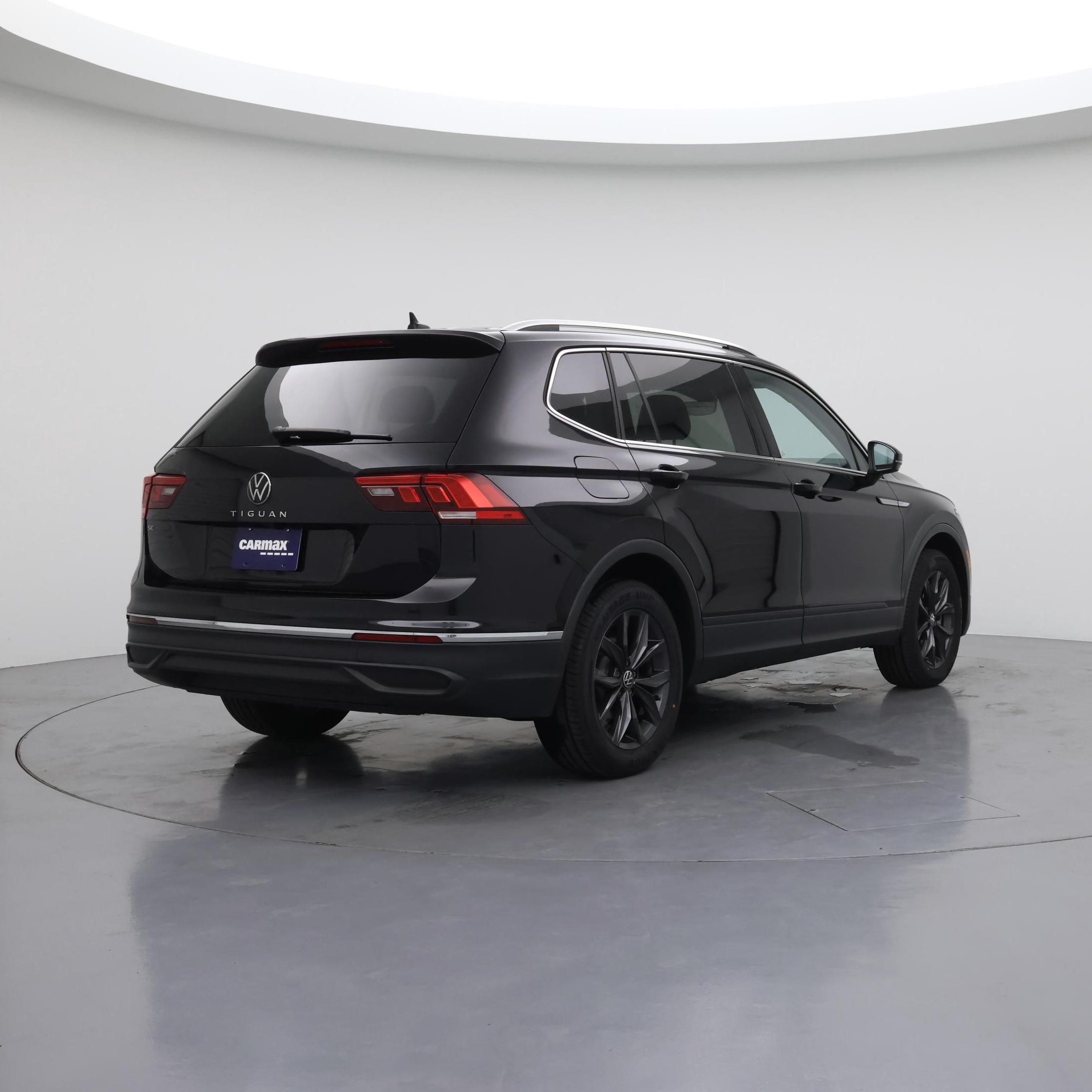 Thumbnail: 2023 Volkswagen Tiguan - 8