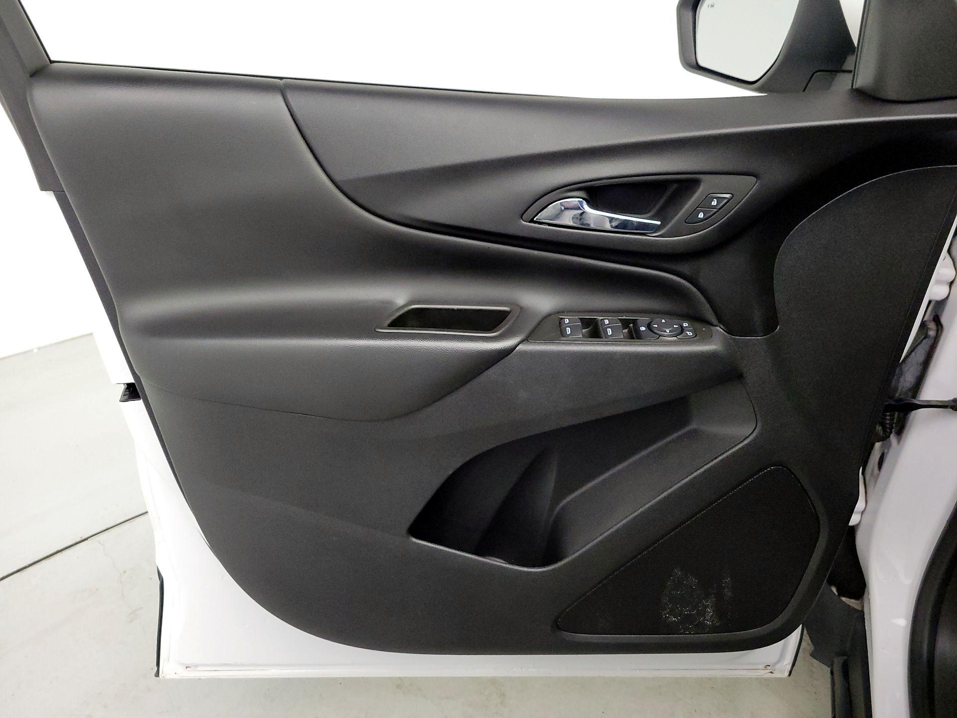 Thumbnail: 2022 Chevrolet Equinox - 12