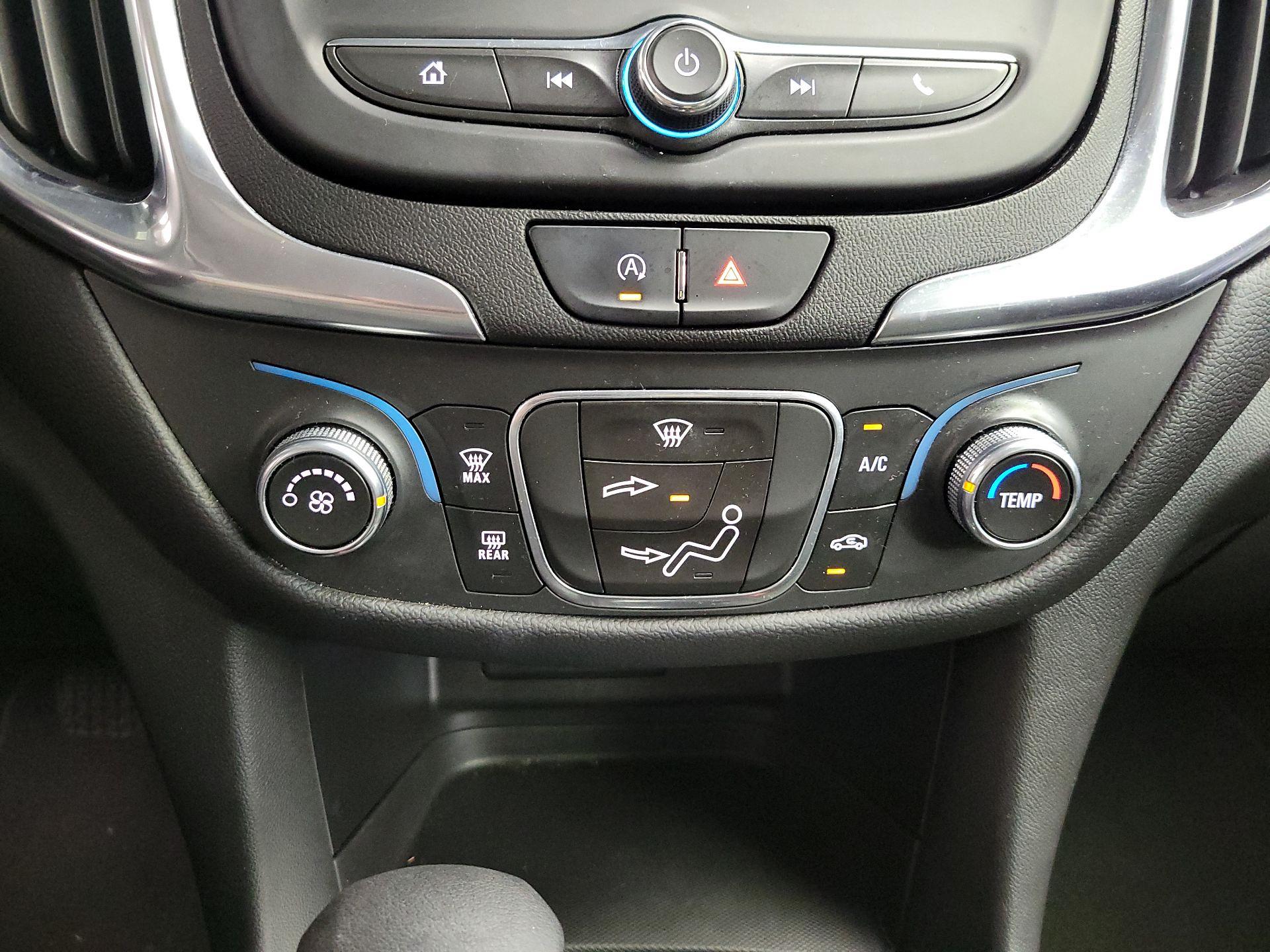 Thumbnail: 2022 Chevrolet Equinox - 16