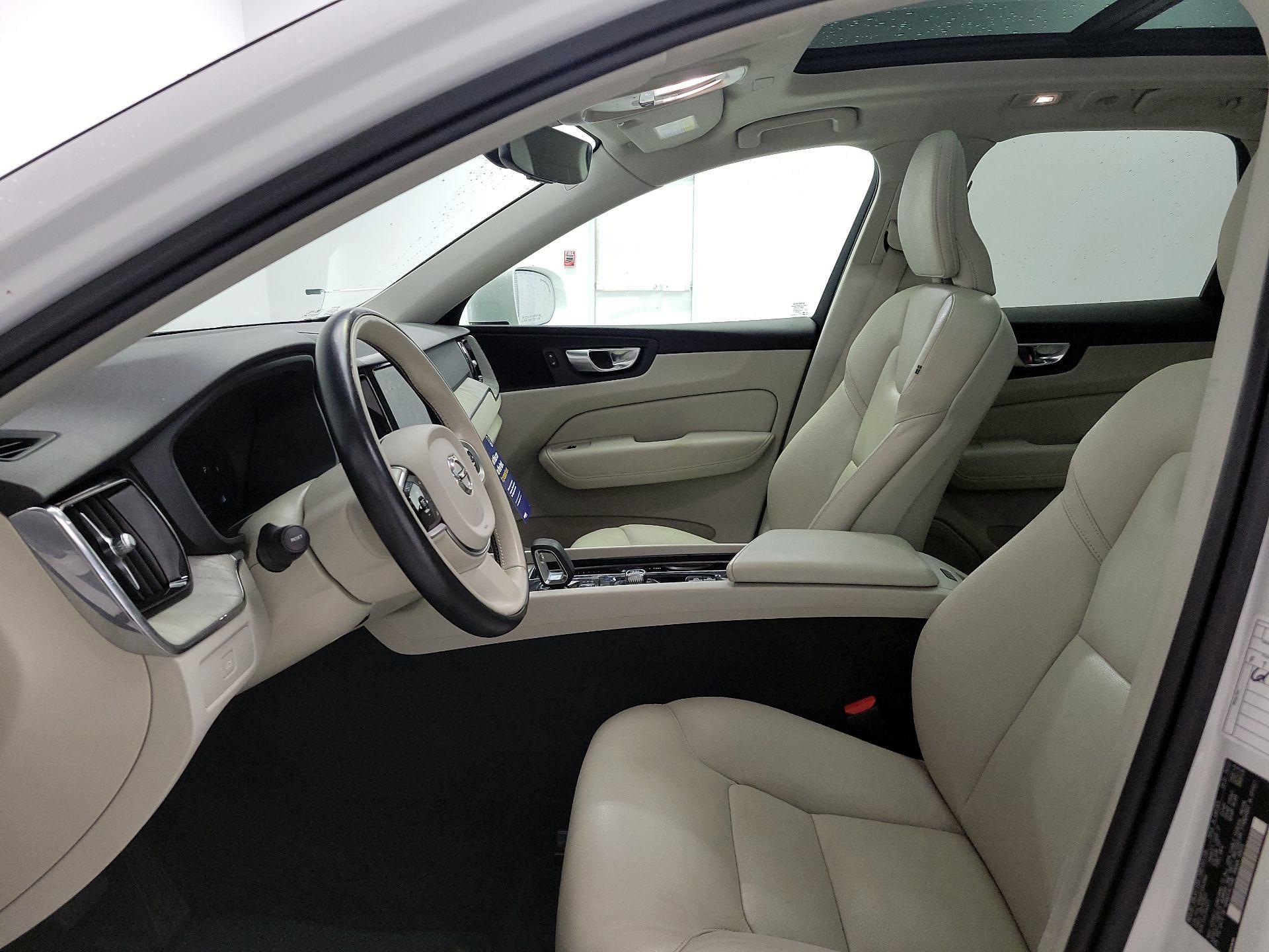 Thumbnail: 2023 Volvo XC60 - 11