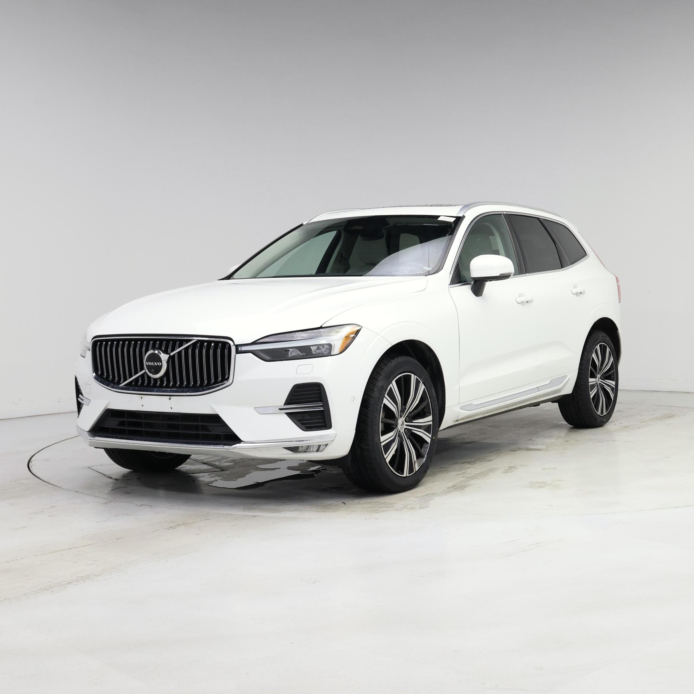 Thumbnail: 2023 Volvo XC60 - 4