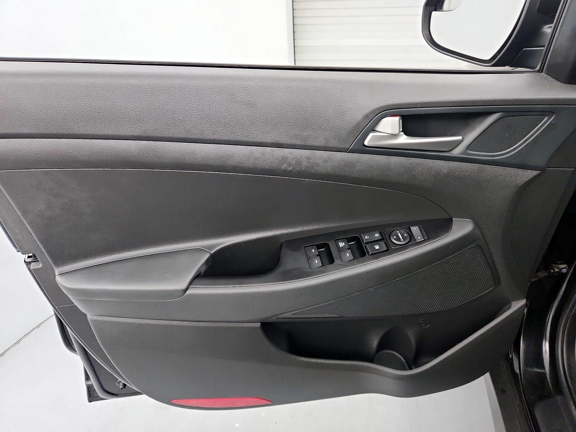 Thumbnail: 2021 Hyundai Tucson - 12