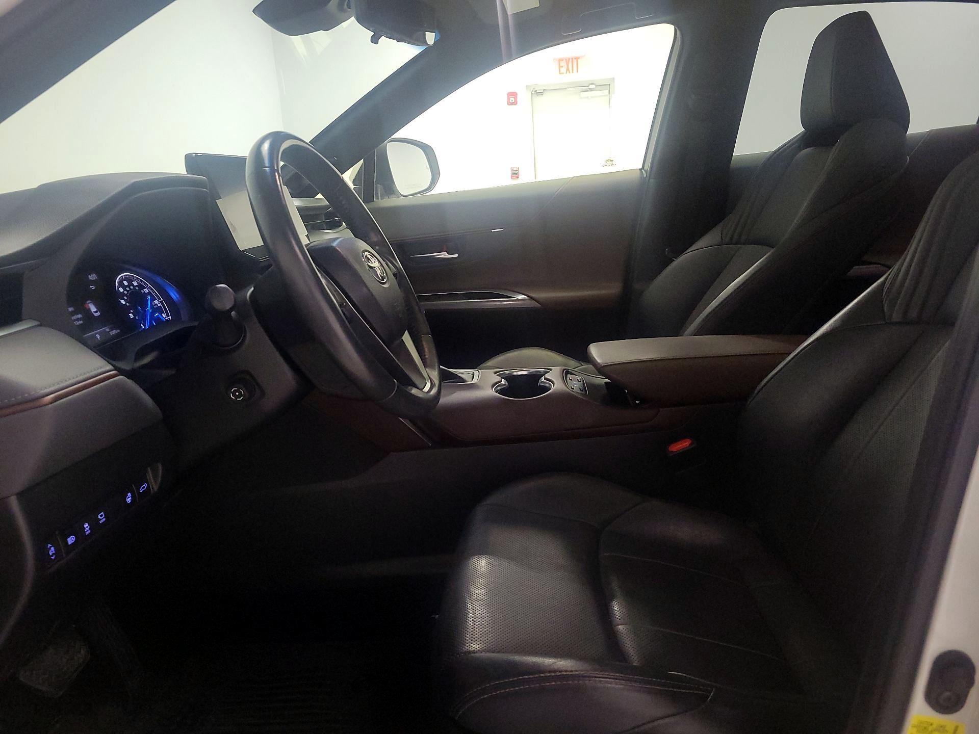 Thumbnail: 2021 Toyota Venza - 11