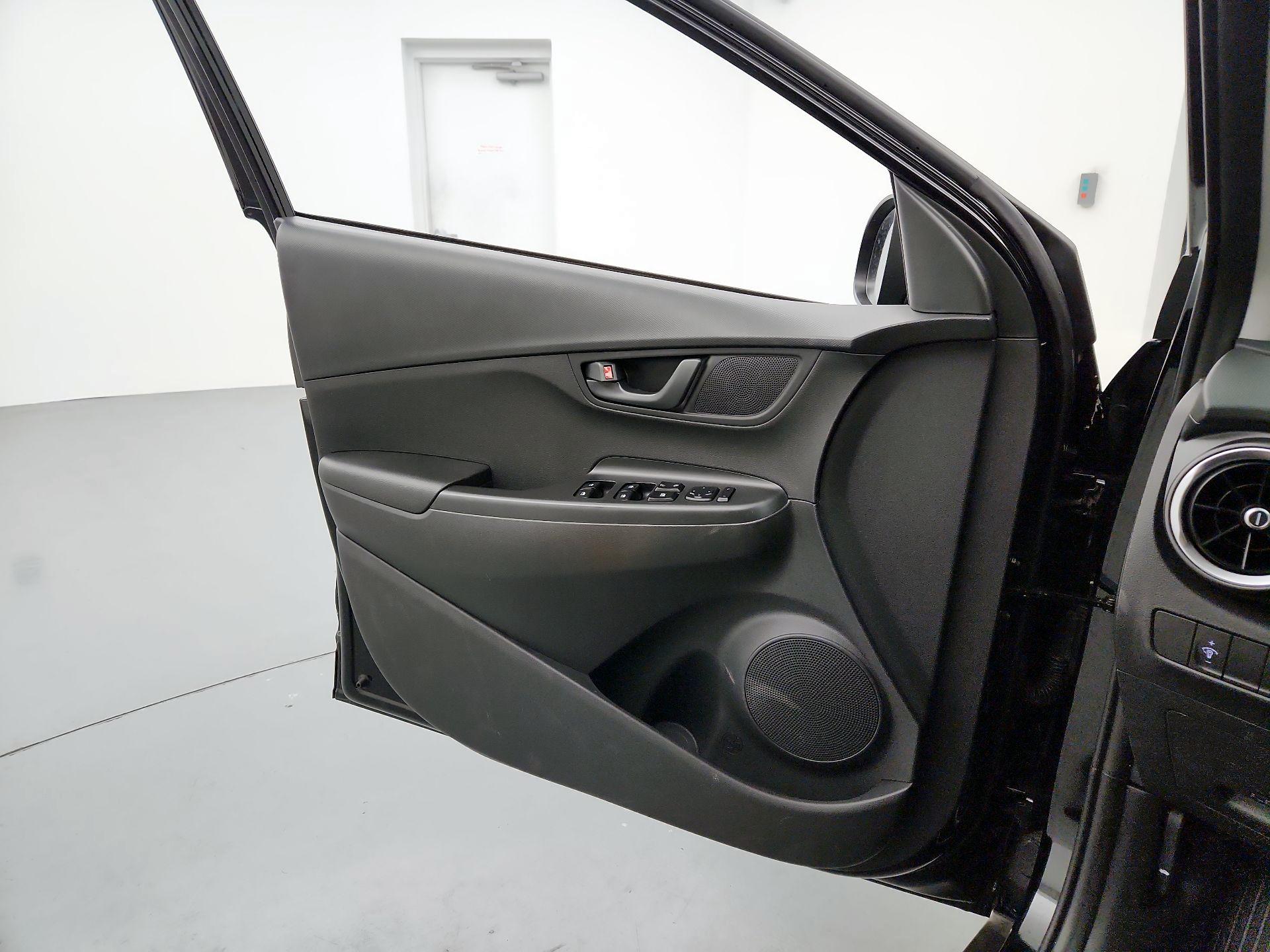 Thumbnail: 2023 Hyundai Kona - 12