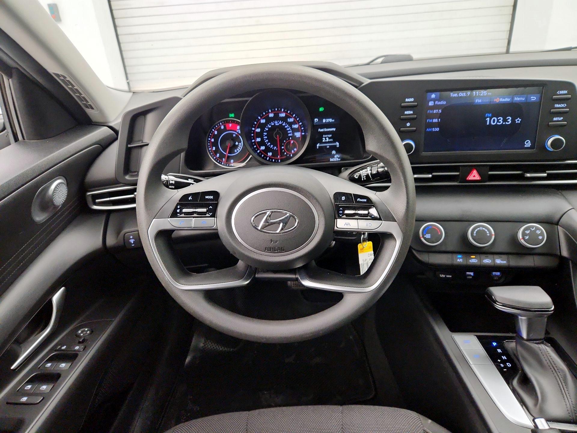 Thumbnail: 2021 Hyundai Elantra - 10